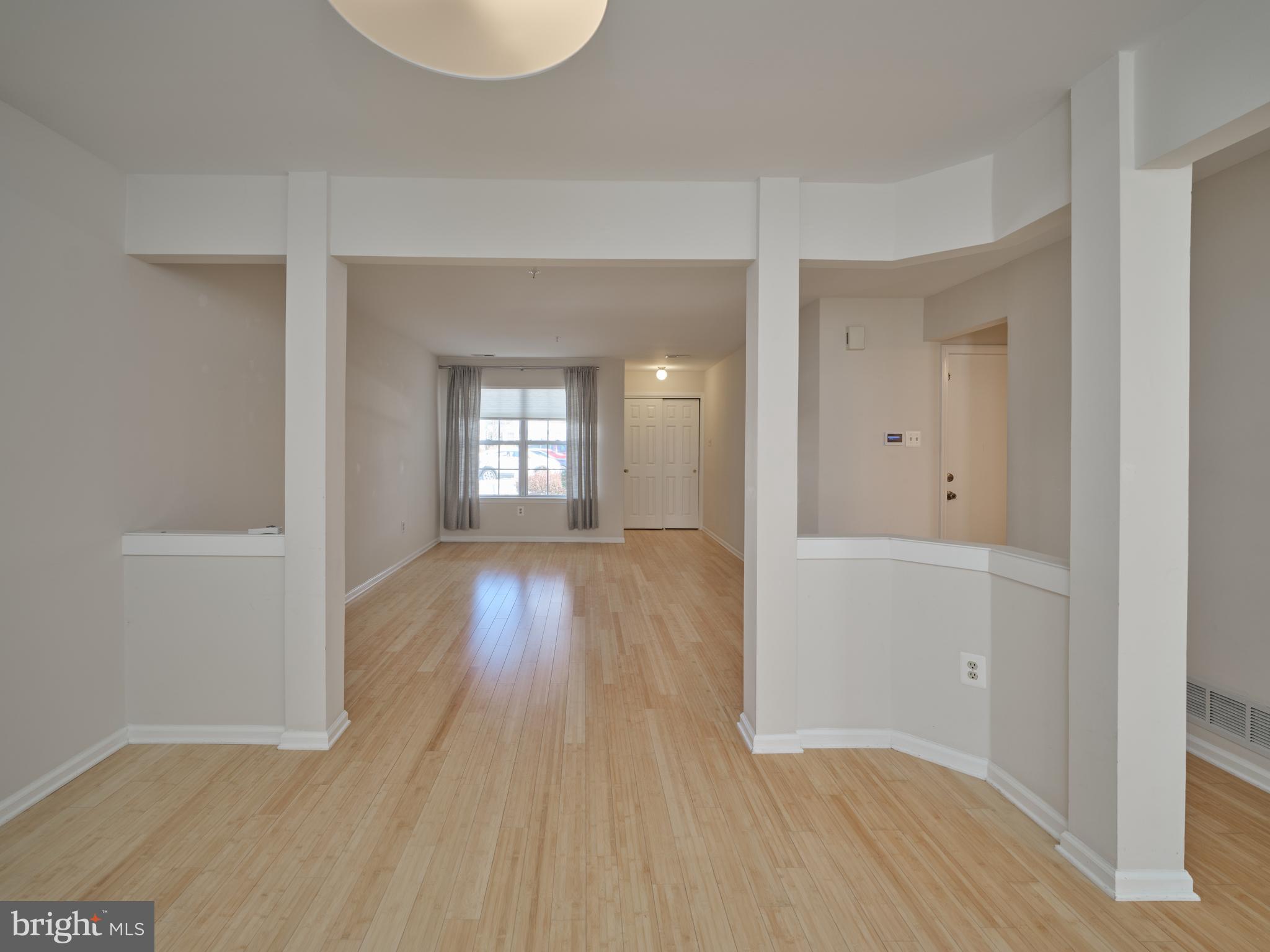 WILSHIRE HUNT - Residential Lease