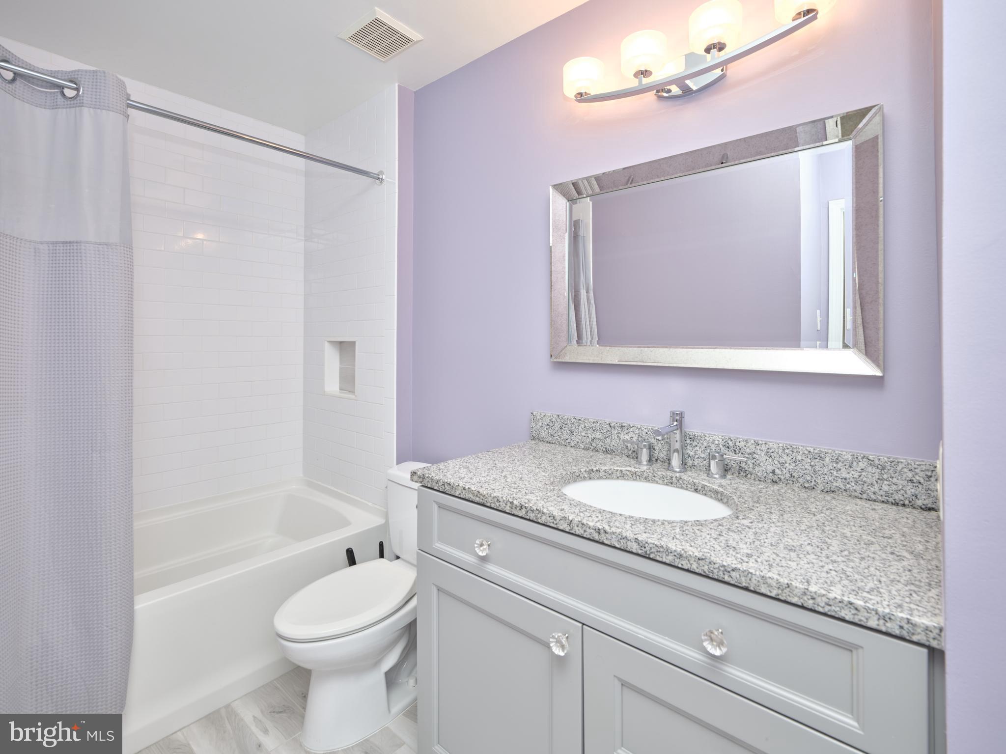 WILSHIRE HUNT - Residential Lease