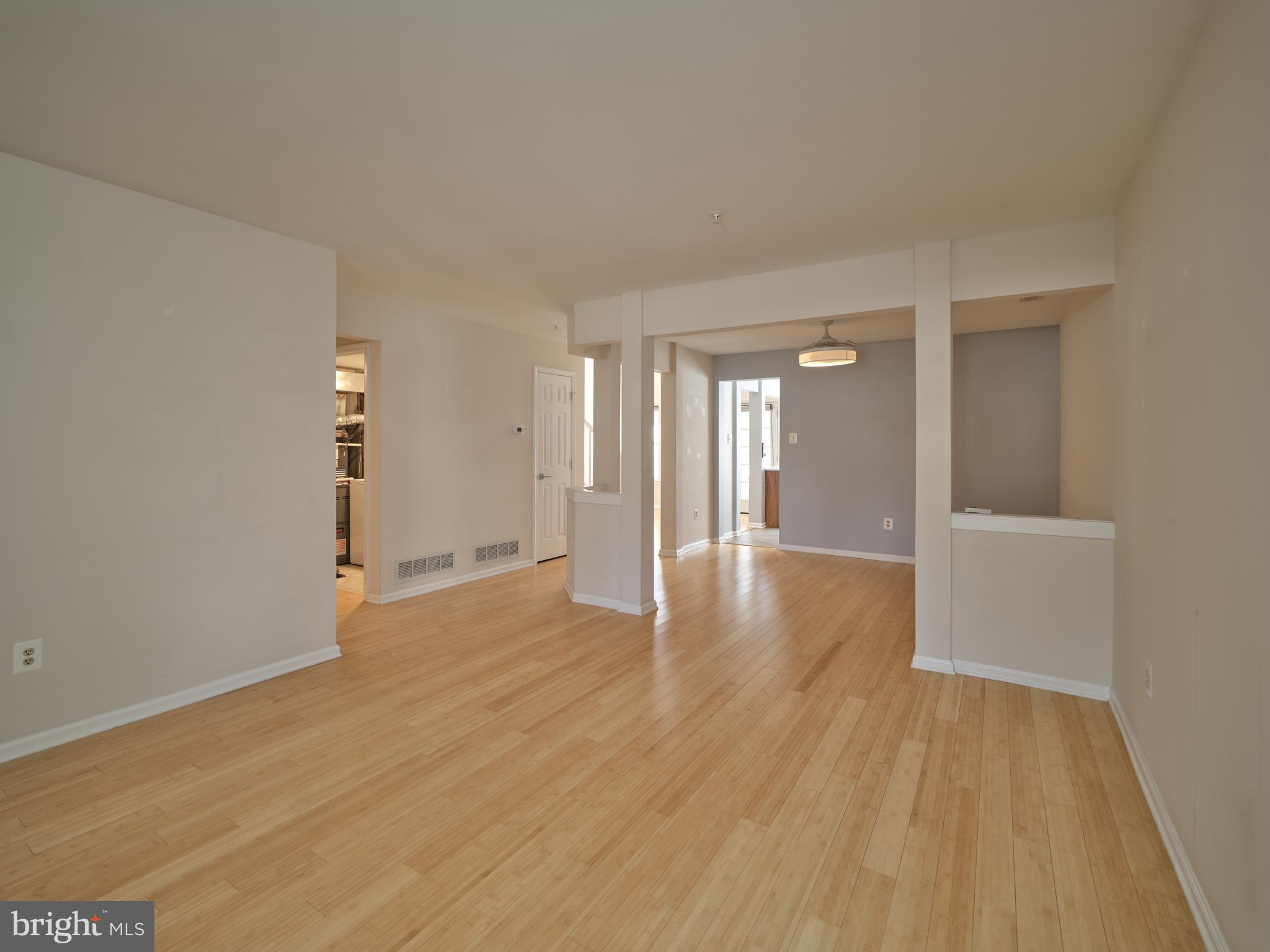 WILSHIRE HUNT - Residential Lease