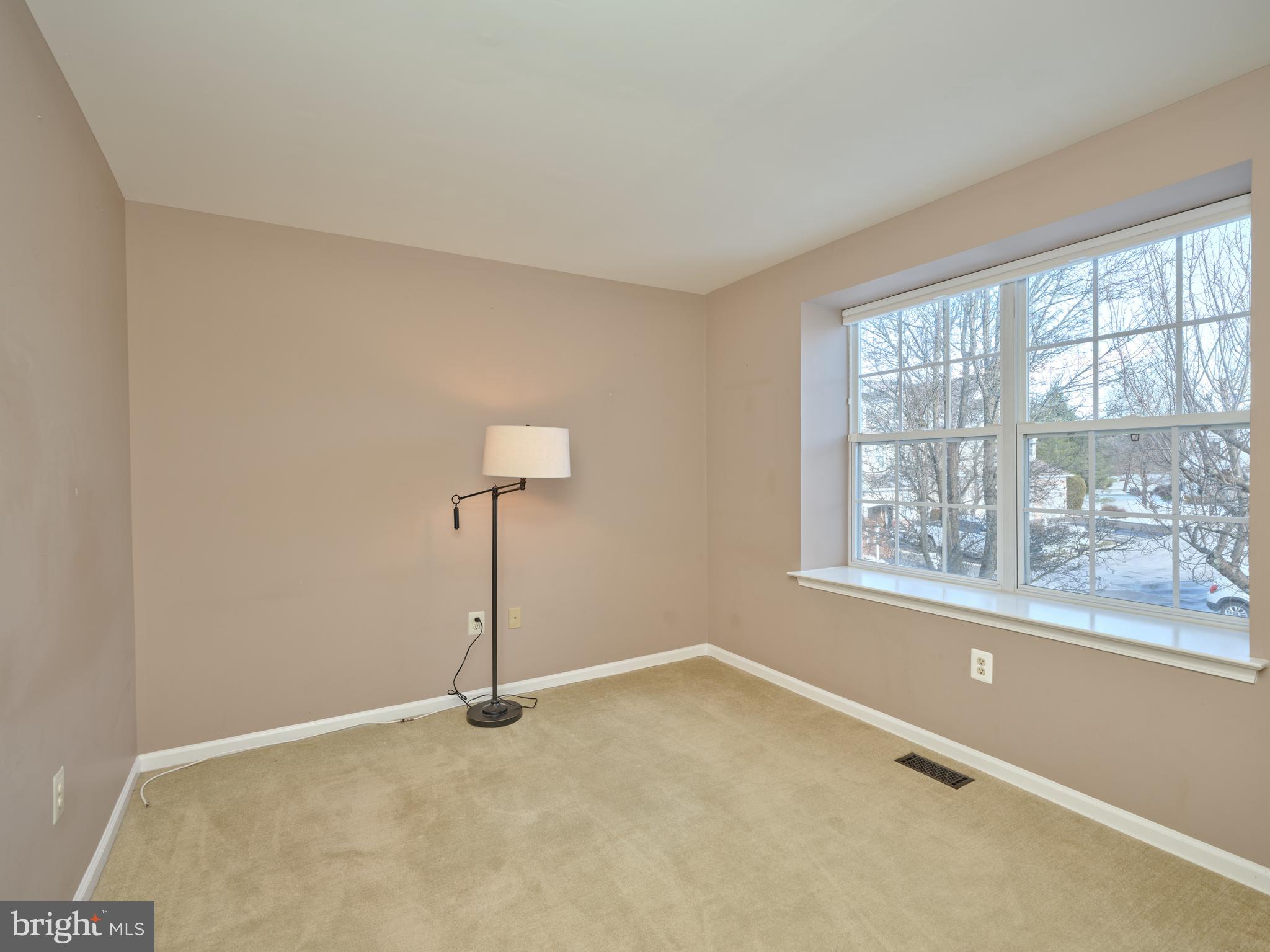 WILSHIRE HUNT - Residential Lease