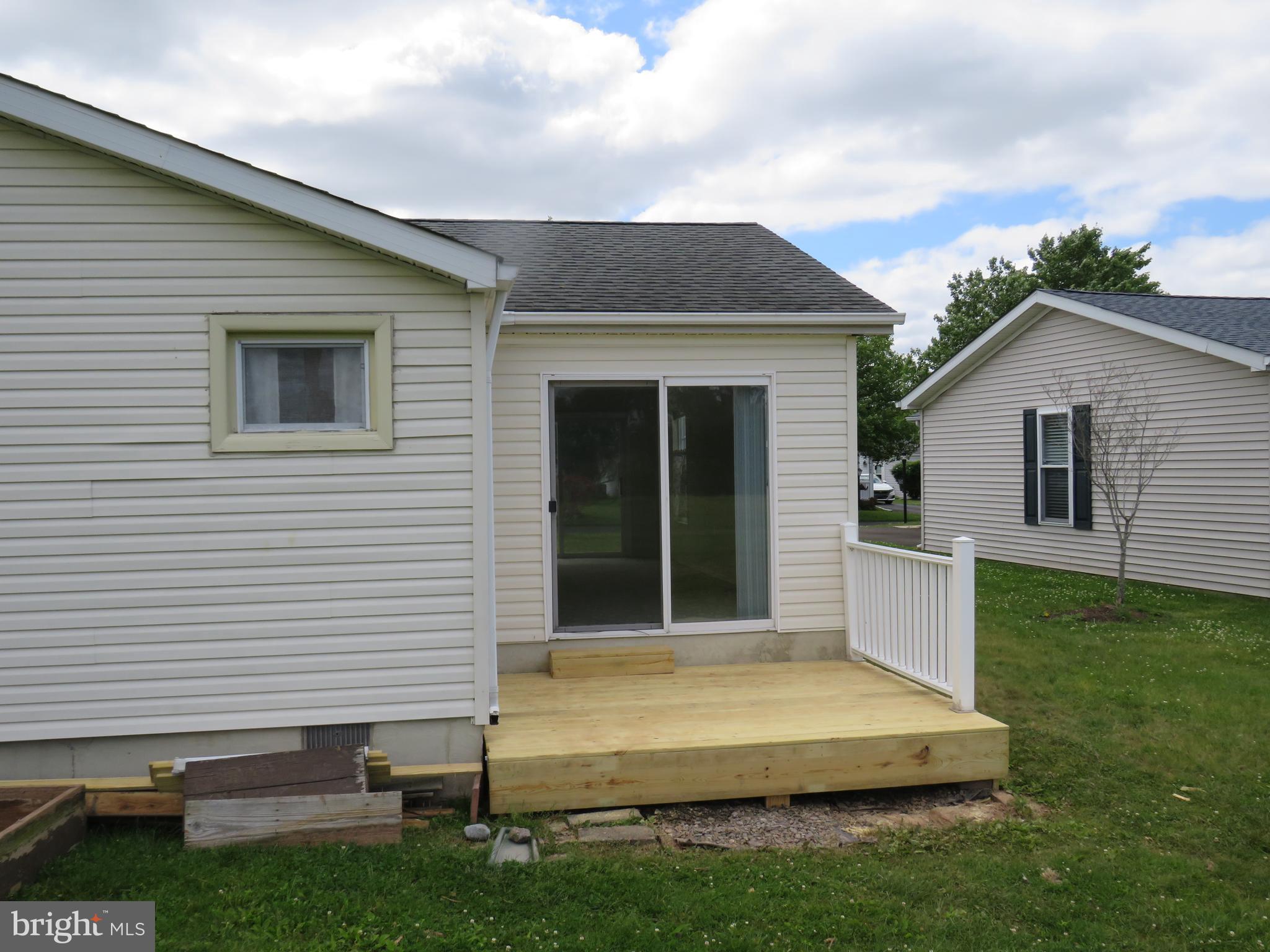 BUCKINGHAM SPRINGS - Residential
