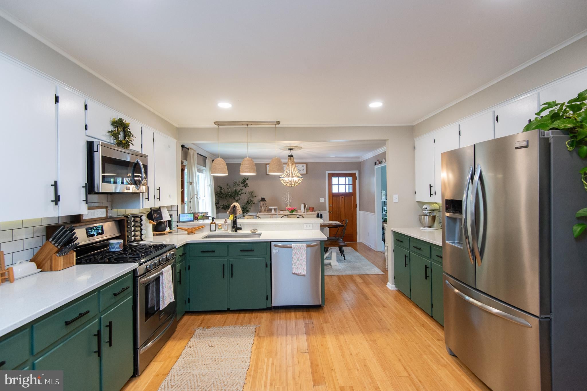 129 BLOOMINGDALE AVENUE