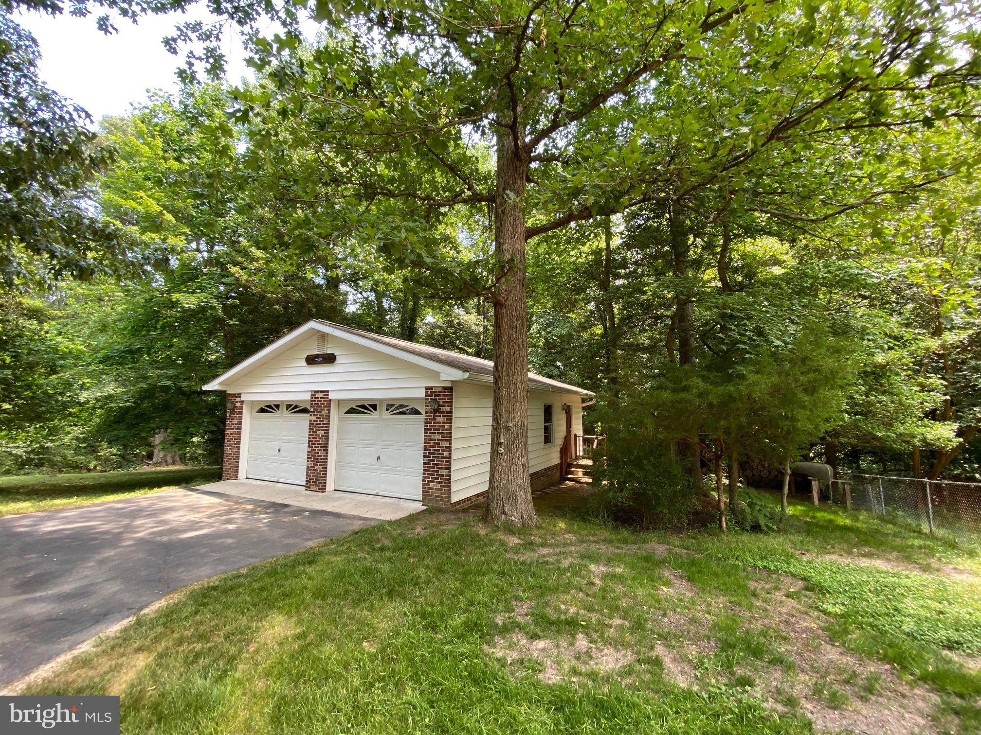 ESPERANZA FARMS - Residential