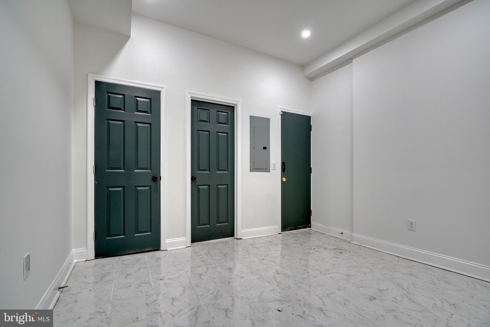 WINCHESTER - Residential