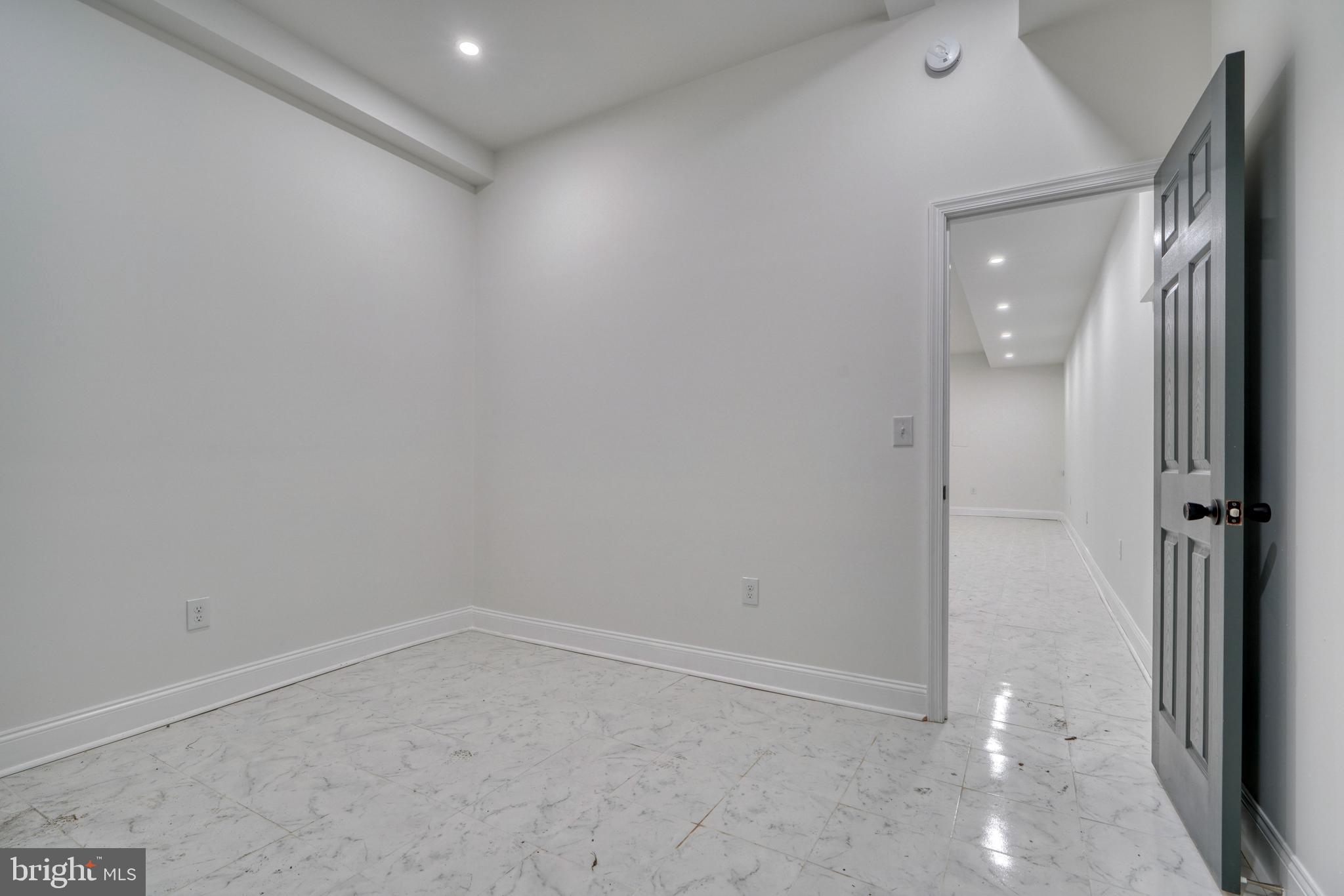 WINCHESTER - Residential