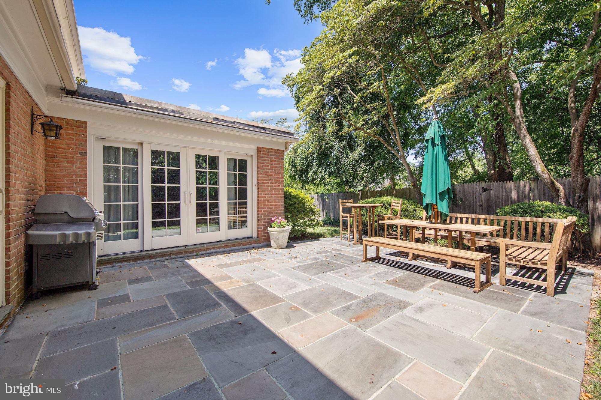 WESTMORELAND HILLS - Residential