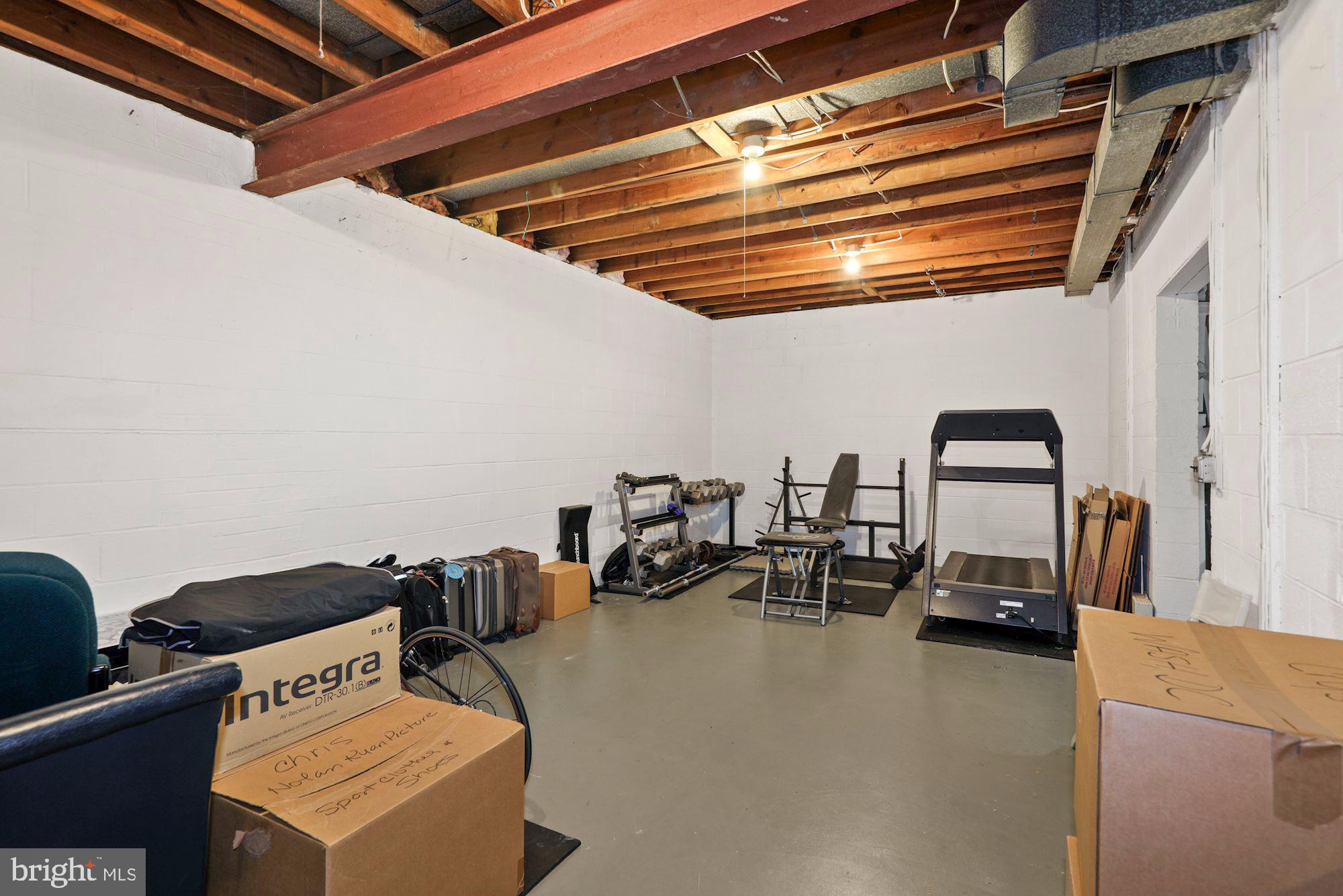 WESTMORELAND HILLS - Residential