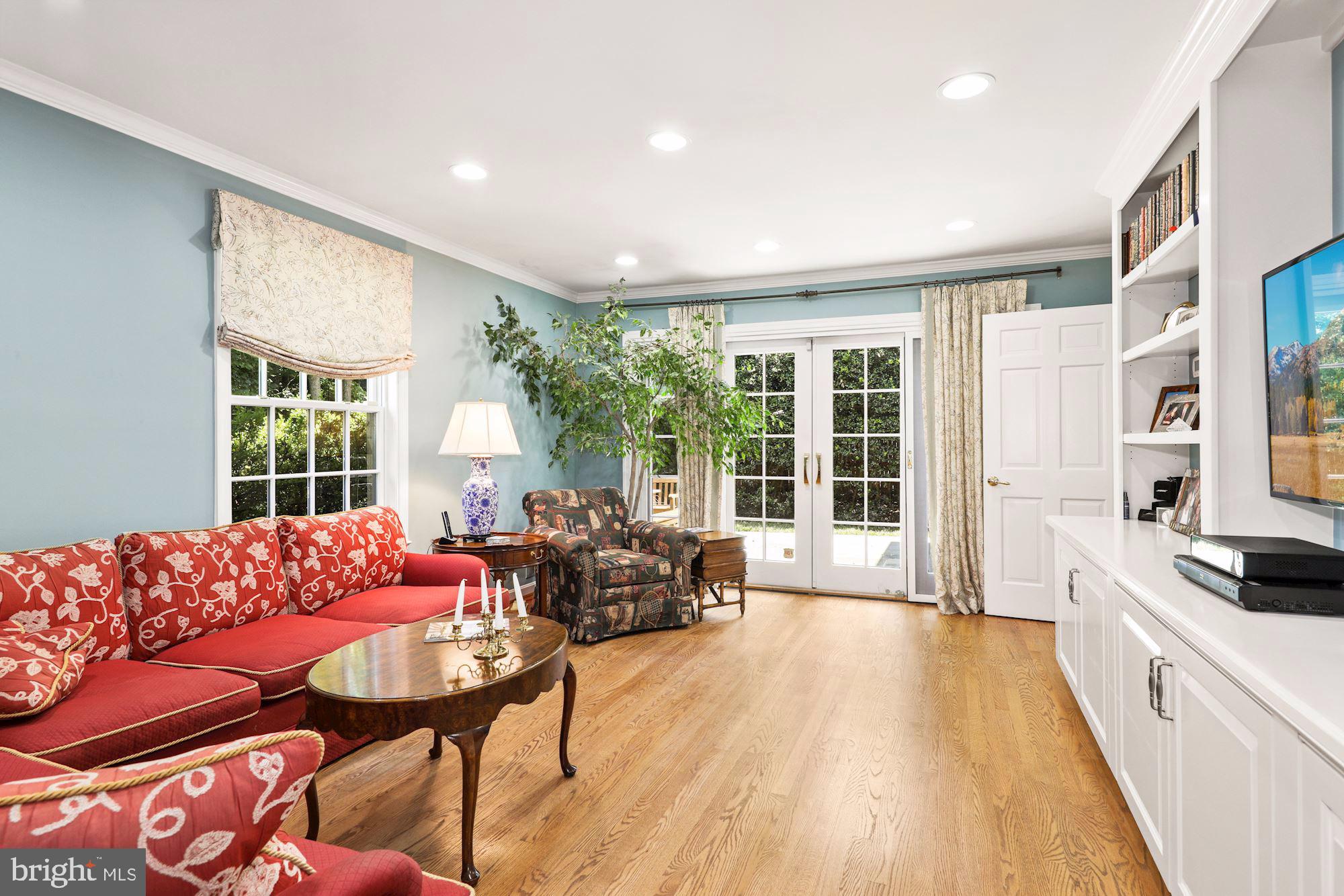 WESTMORELAND HILLS - Residential