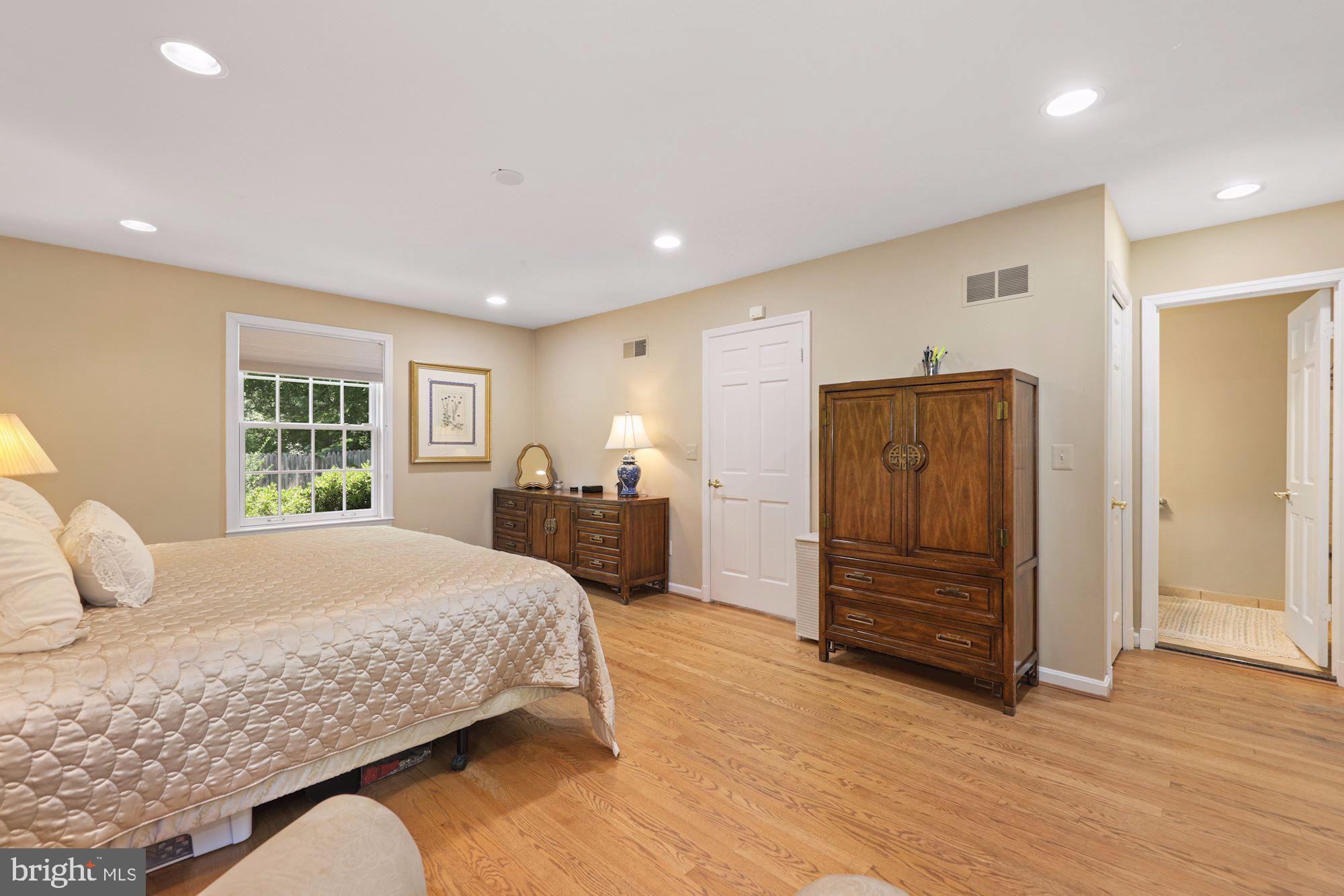 WESTMORELAND HILLS - Residential