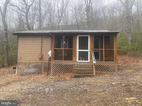 MLS: WVPT2000844