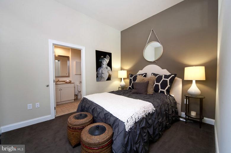 MOUNT VERNON PLACE HISTORIC DISTRICT - Residential Lease