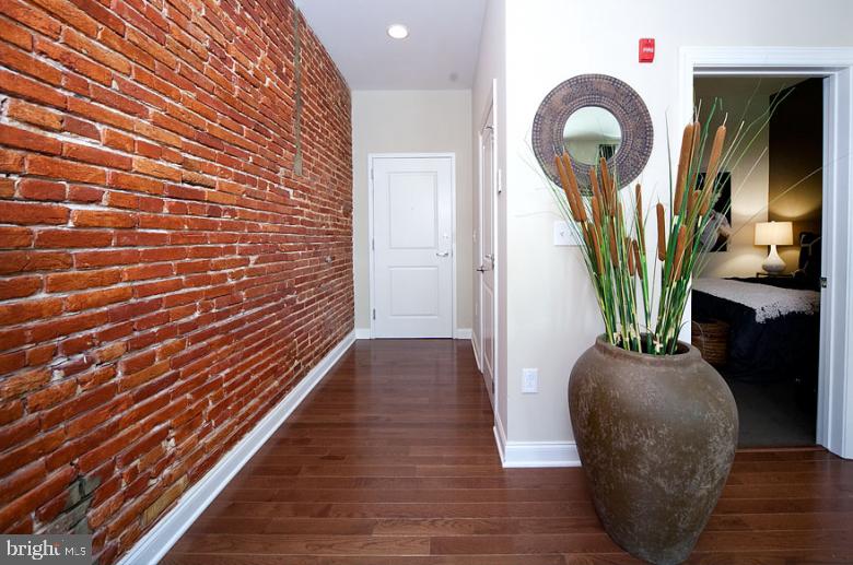 MOUNT VERNON PLACE HISTORIC DISTRICT - Residential Lease