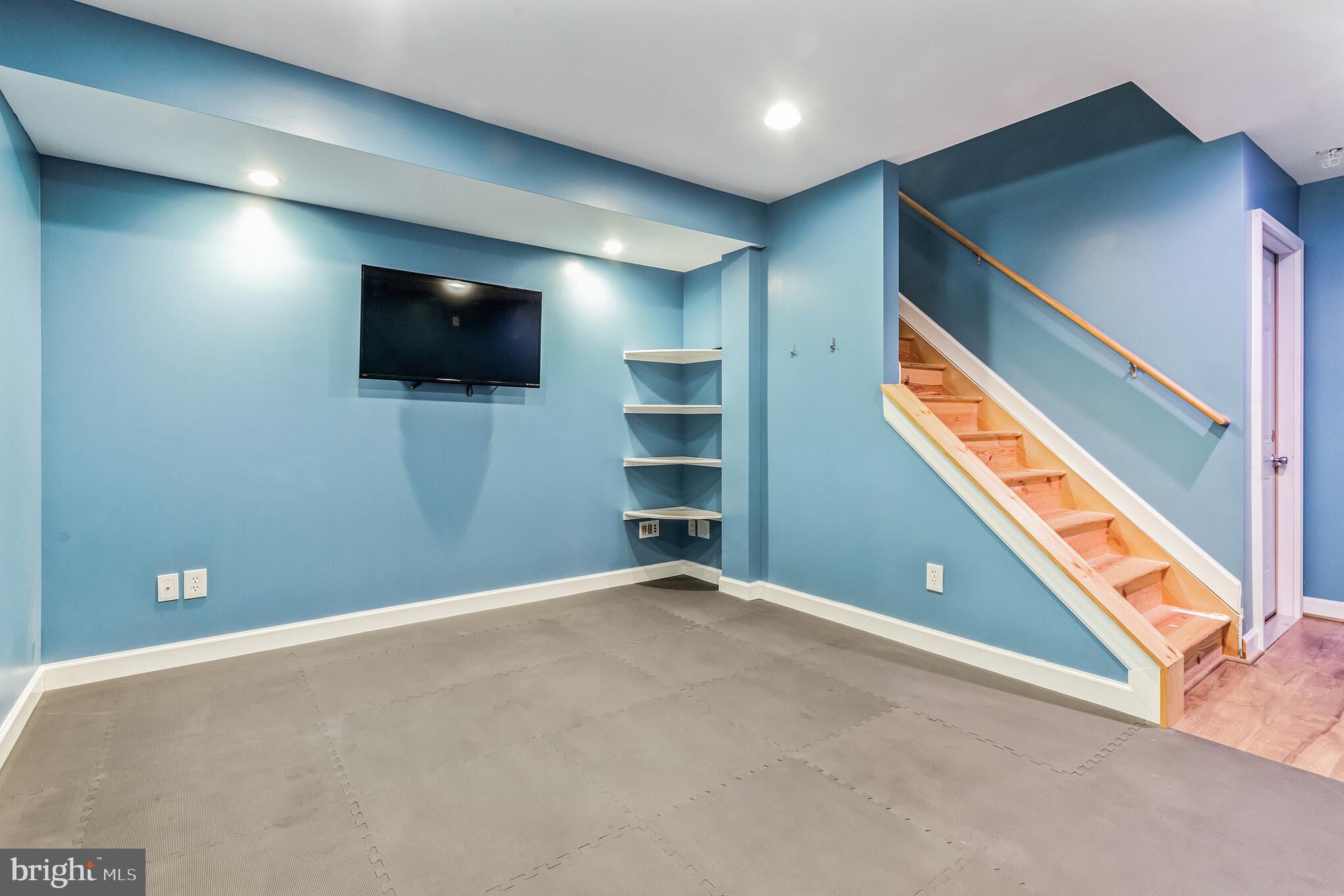 BARBARA HEIGHTS - Residential