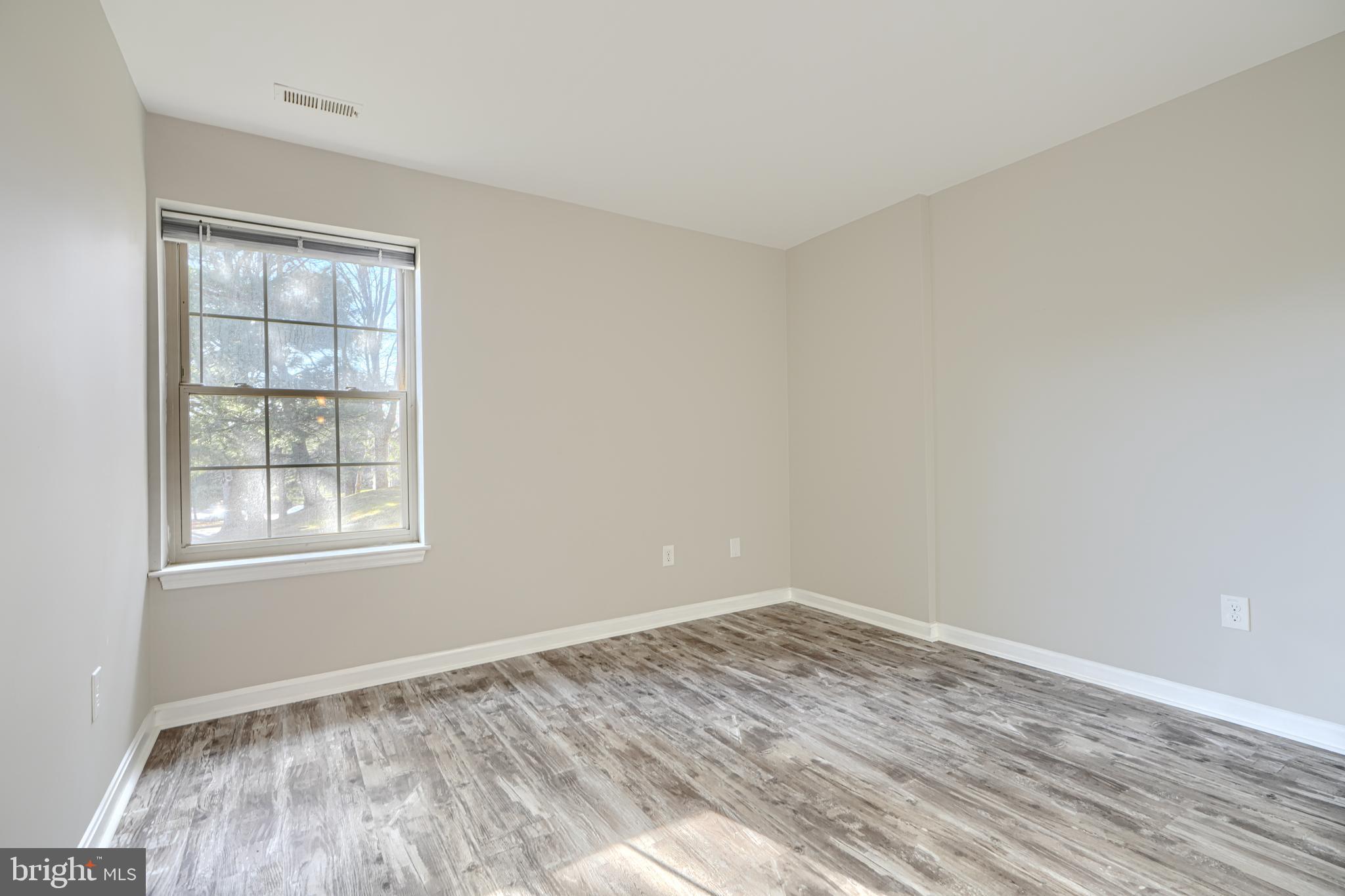 THE POINTE - Residential Lease