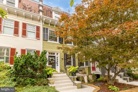 Photo of 1654 Hobart Street NW, WASHINGTON, DC 20009 (MLS # DCDC2285848)