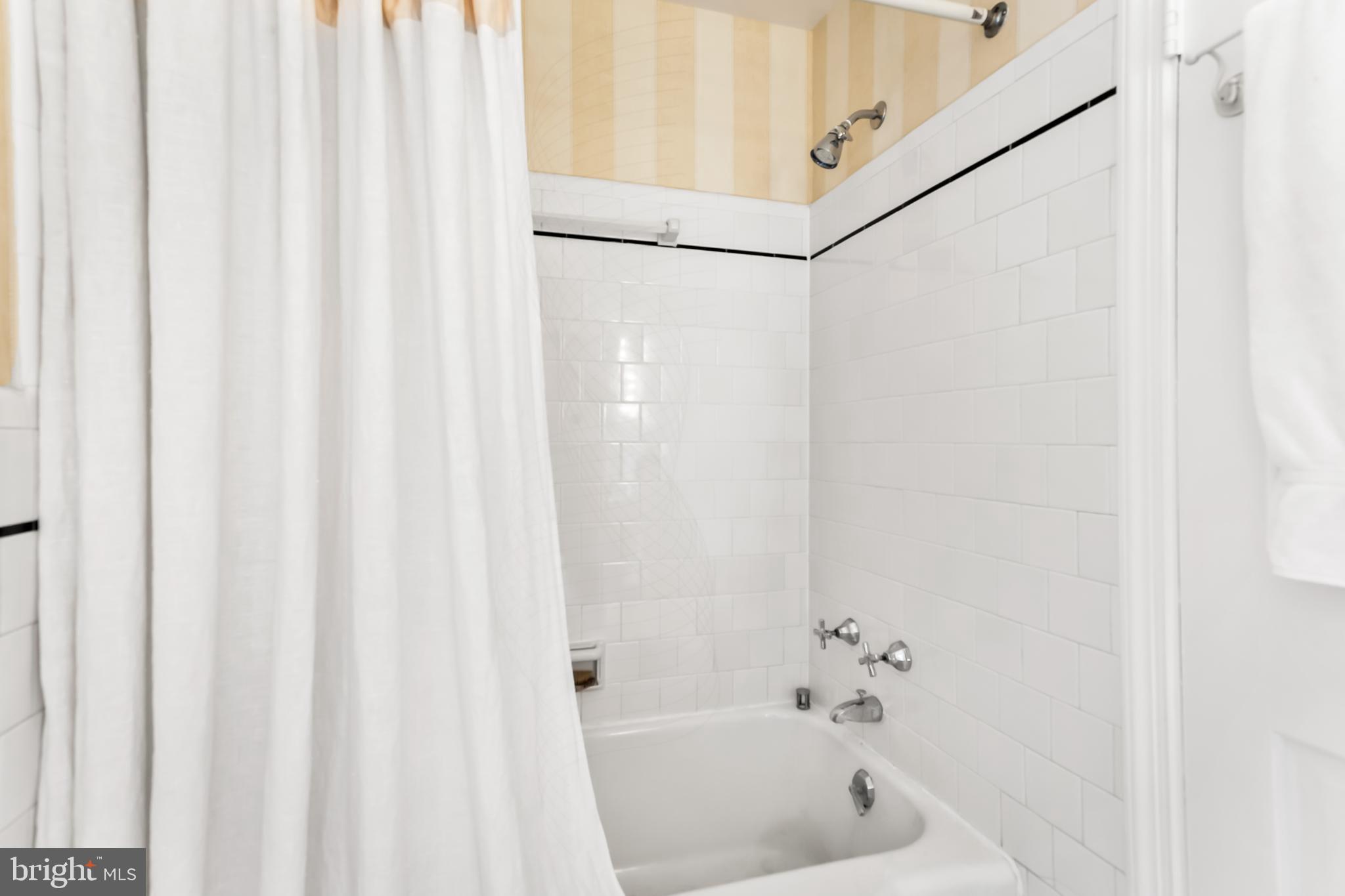 HOMELAND HISTORIC DISTRICT - Residential