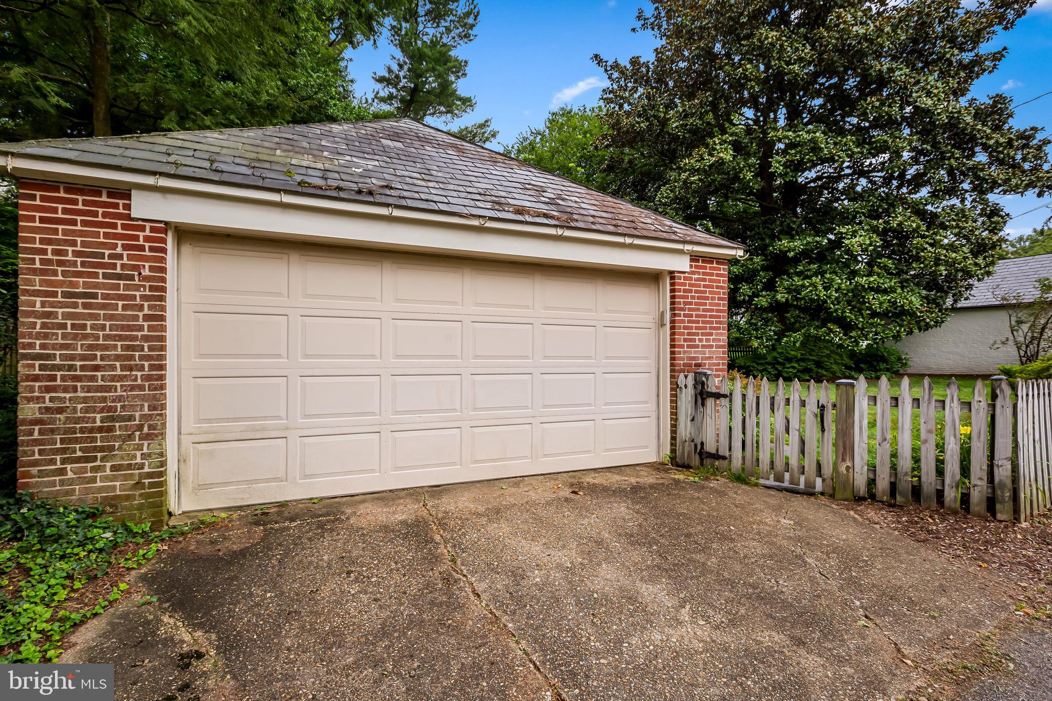 HOMELAND HISTORIC DISTRICT - Residential