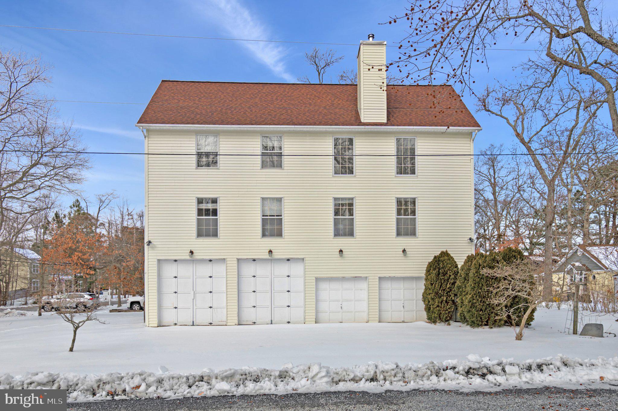 850 WALNUT AVENUE