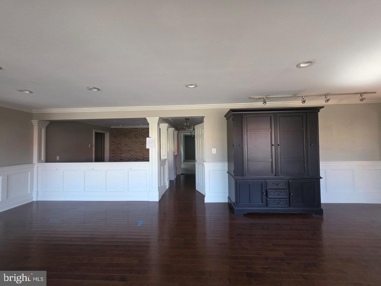 8185 RITCHIE HIGHWAY