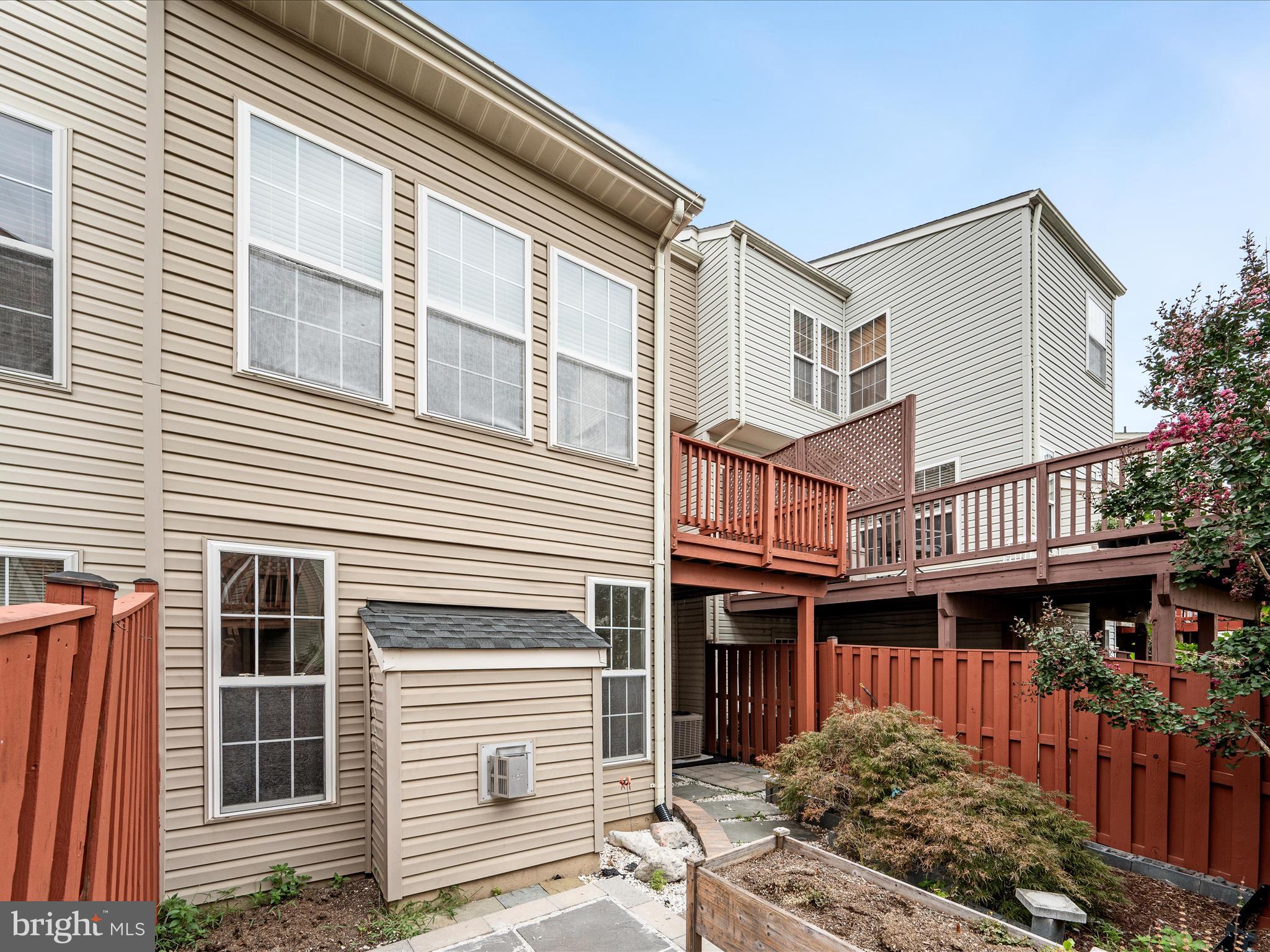 SOUTH RIDING - Residential Lease