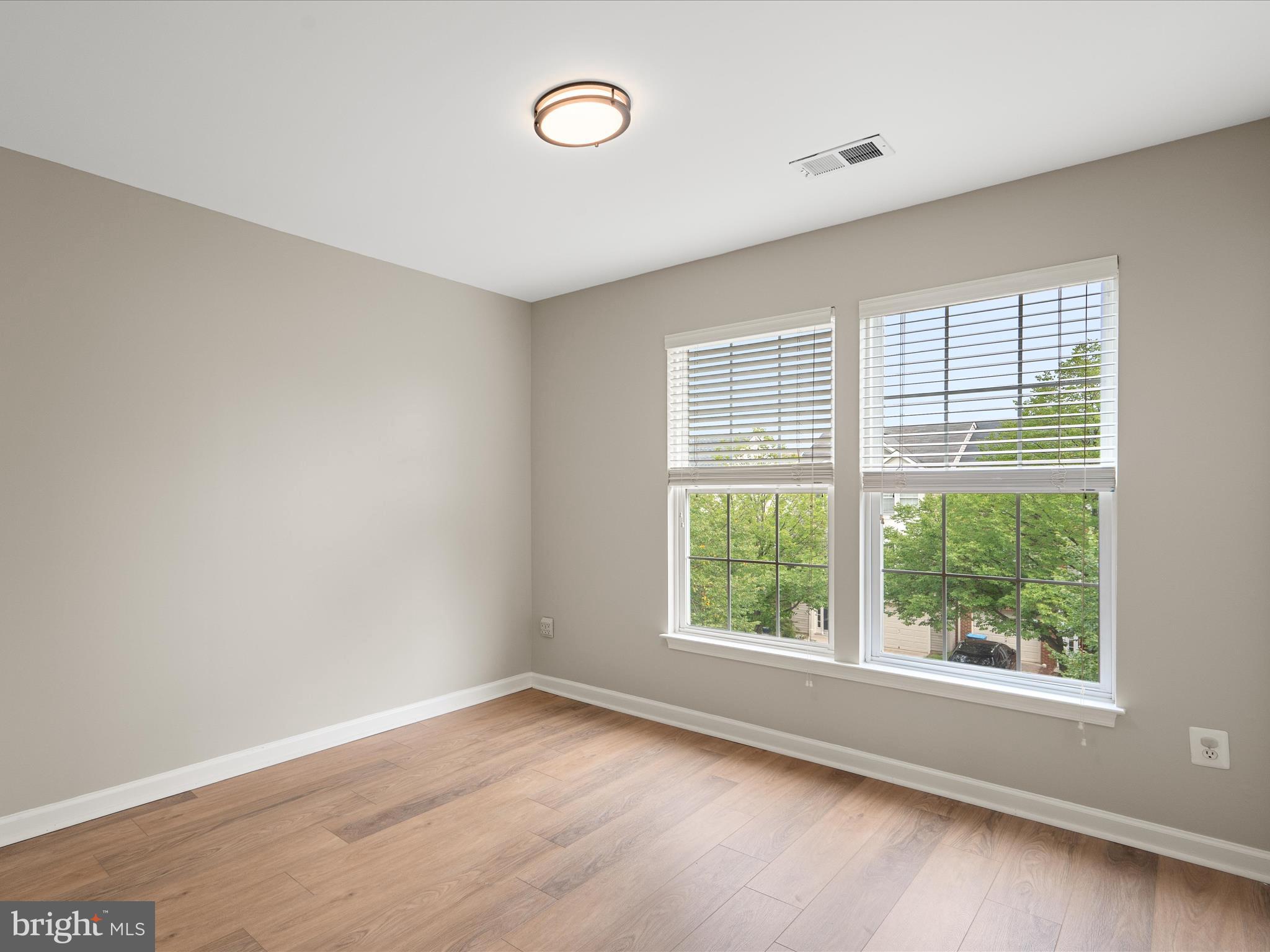 SOUTH RIDING - Residential Lease