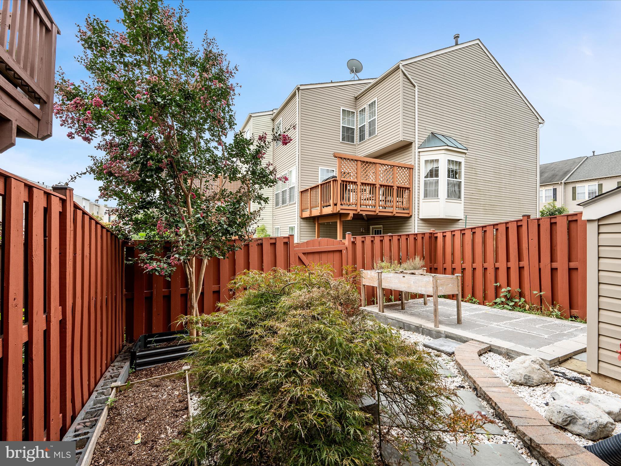 SOUTH RIDING - Residential Lease