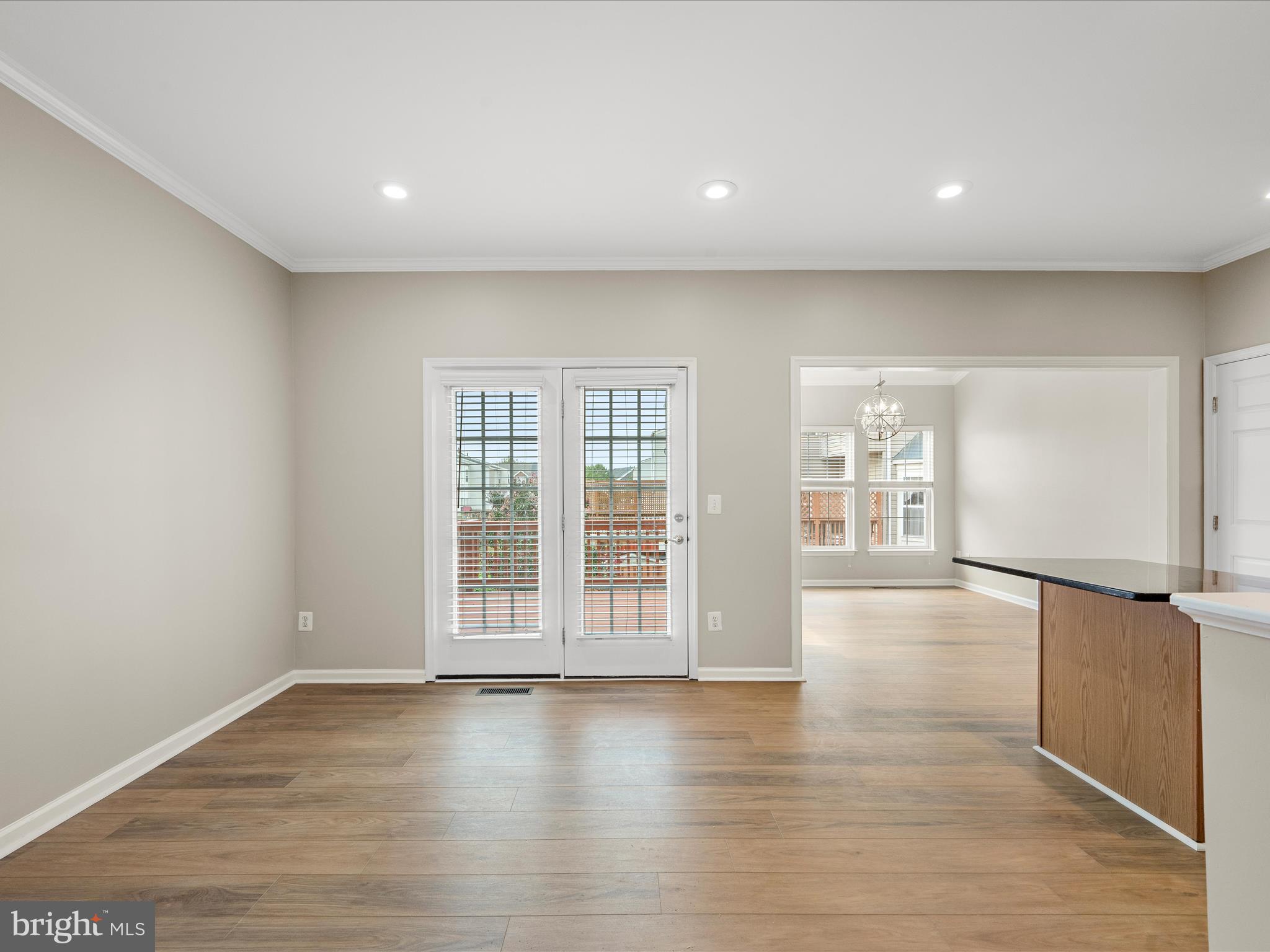 SOUTH RIDING - Residential Lease