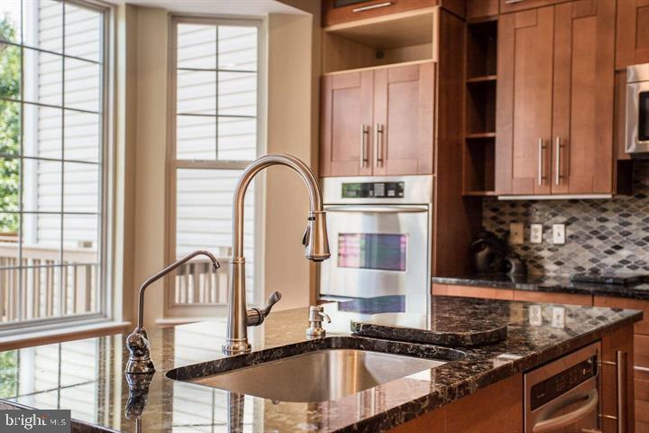 AVALON EAST - Residential Lease