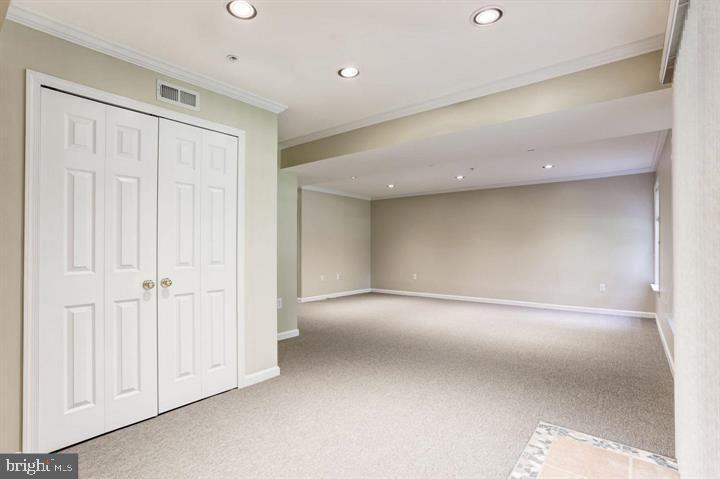 AVALON EAST - Residential Lease