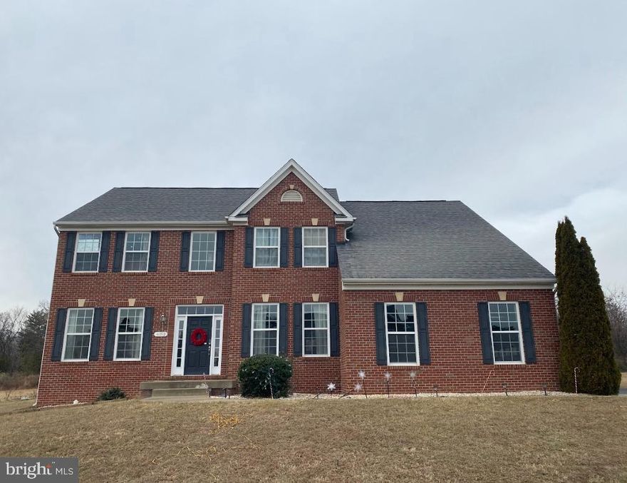 Available in 2/1/26.  Spacious 4-bedroom, 4-bath home featuring stainless steel appliances, a fully finished walk-out basement, and a 2-car garage. Well-designed layout with ample living space throughout, perfect for comfortable living and entertaining.