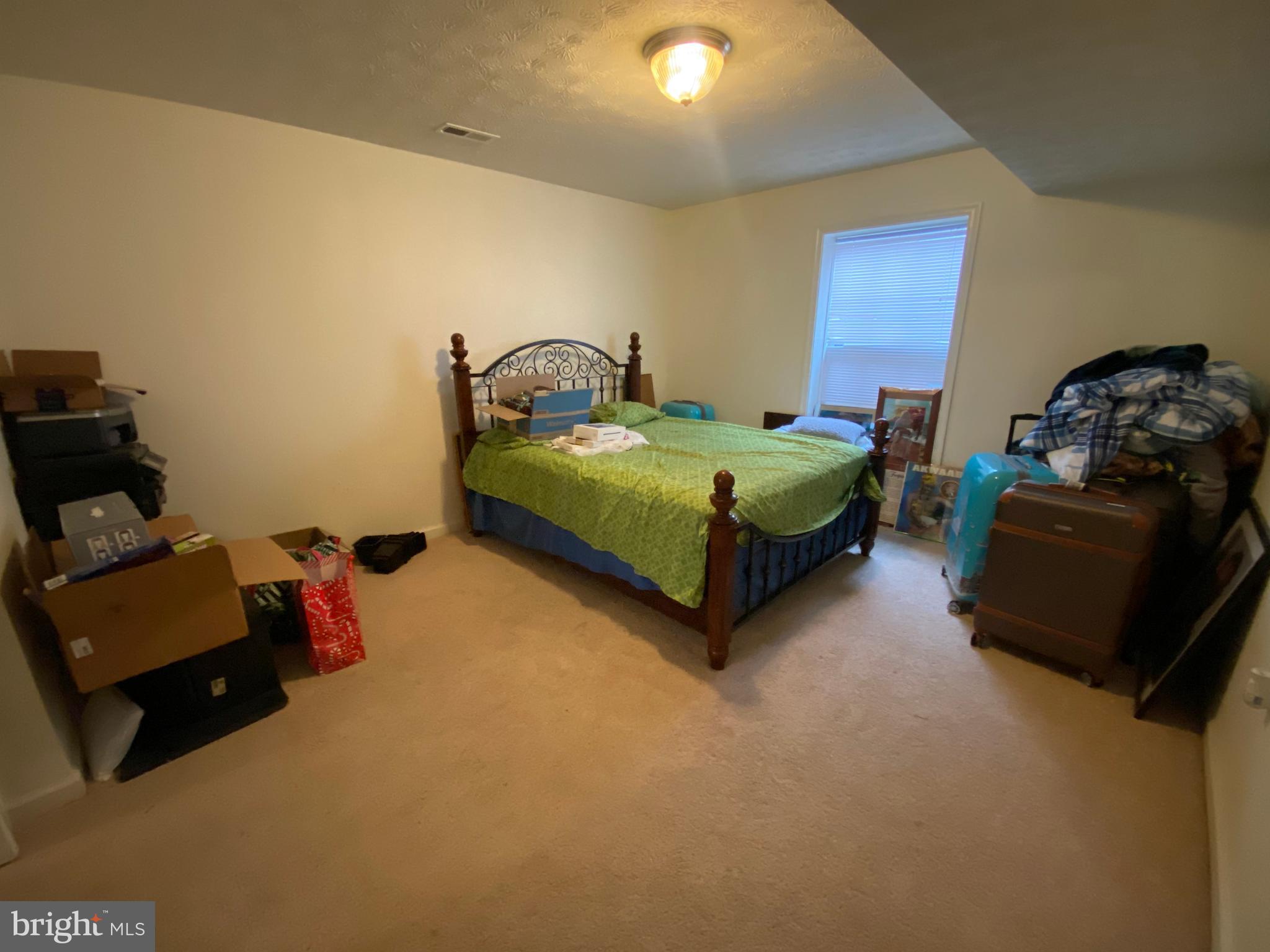 ST. GEORGE ESTATES - Residential Lease