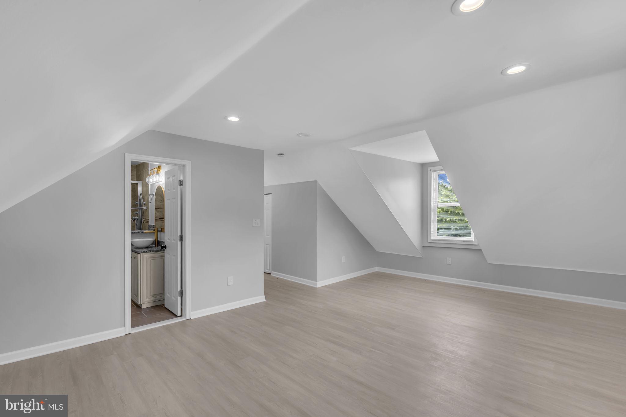 SILESIA - Residential