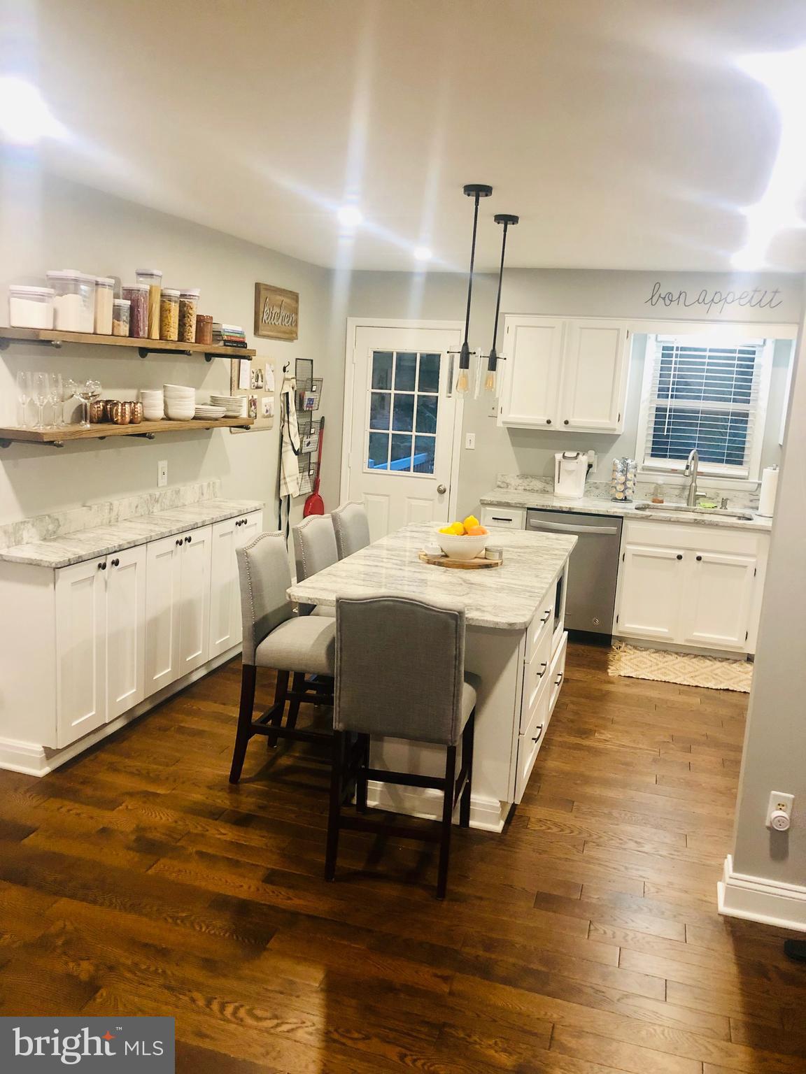 CARROLLTON MANOR - Residential Lease