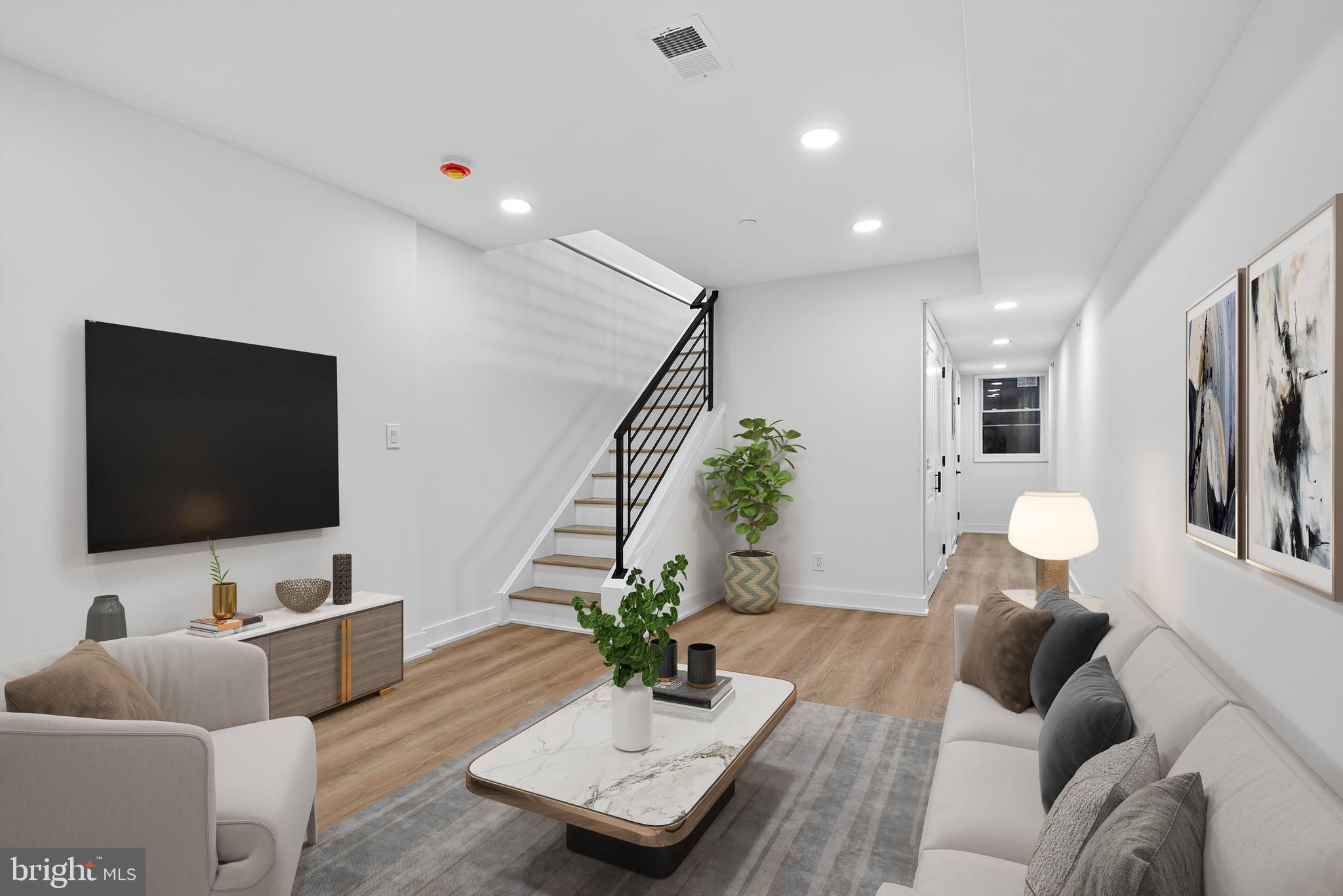 PORT RICHMOND - Residential