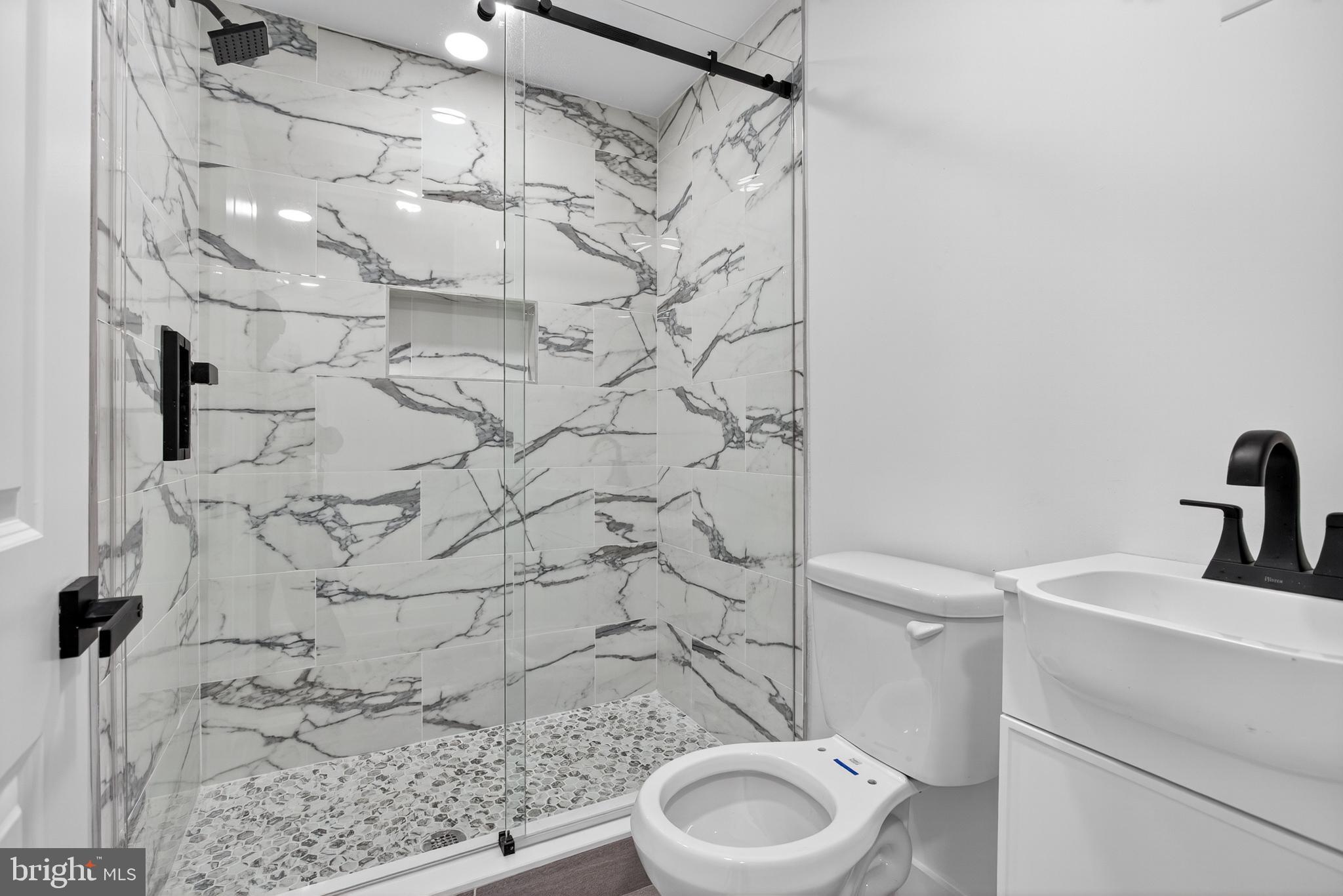 PORT RICHMOND - Residential