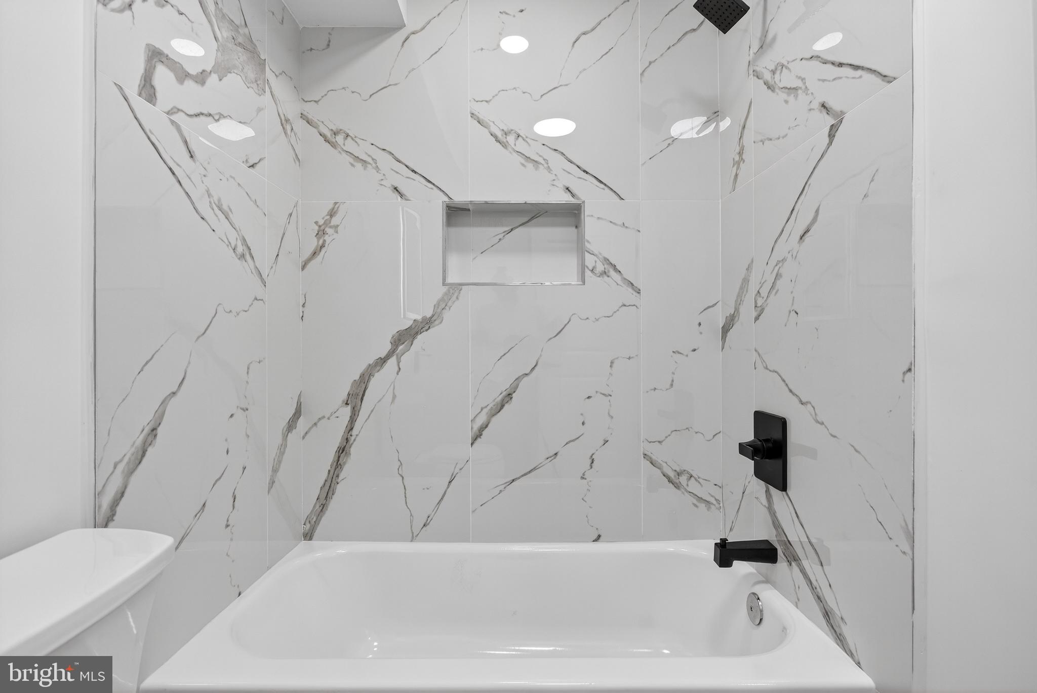 PORT RICHMOND - Residential