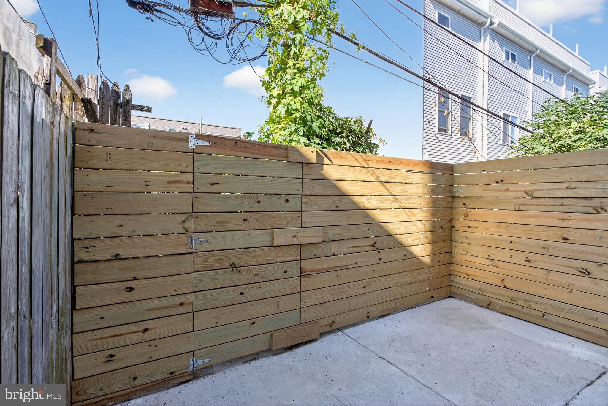 PORT RICHMOND - Residential