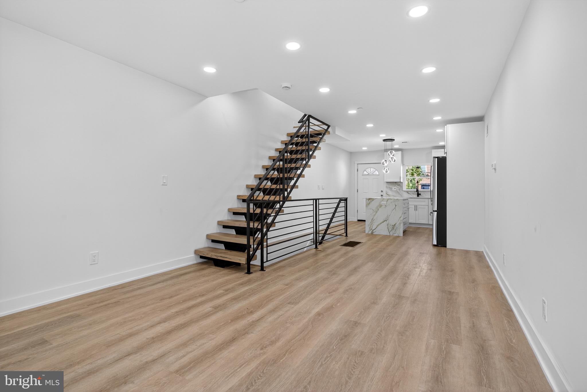 PORT RICHMOND - Residential