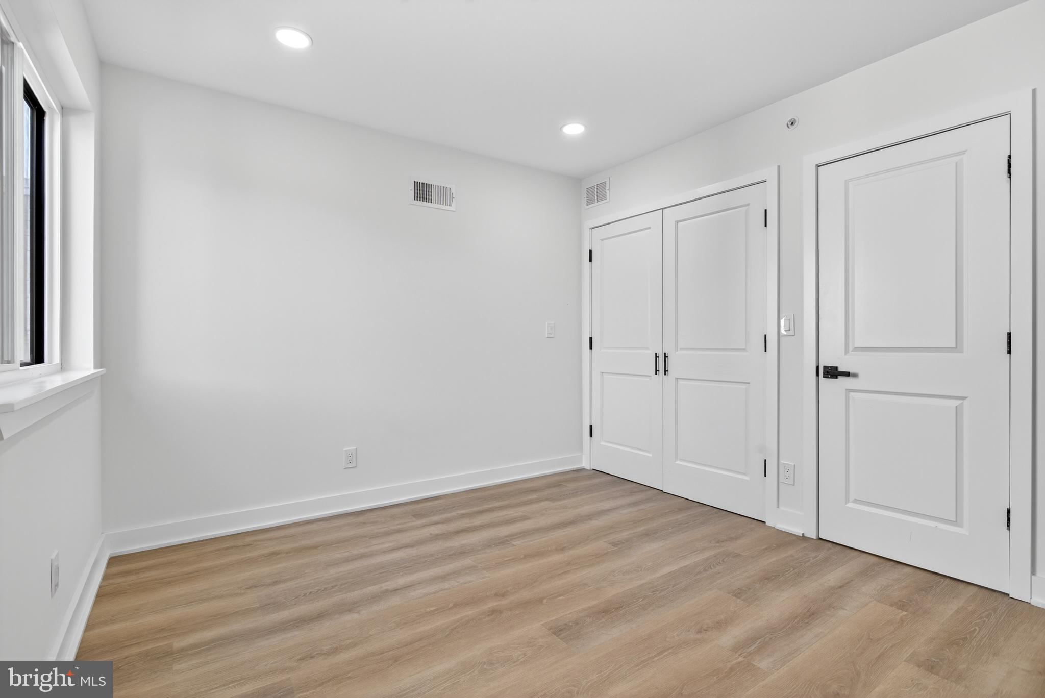 PORT RICHMOND - Residential