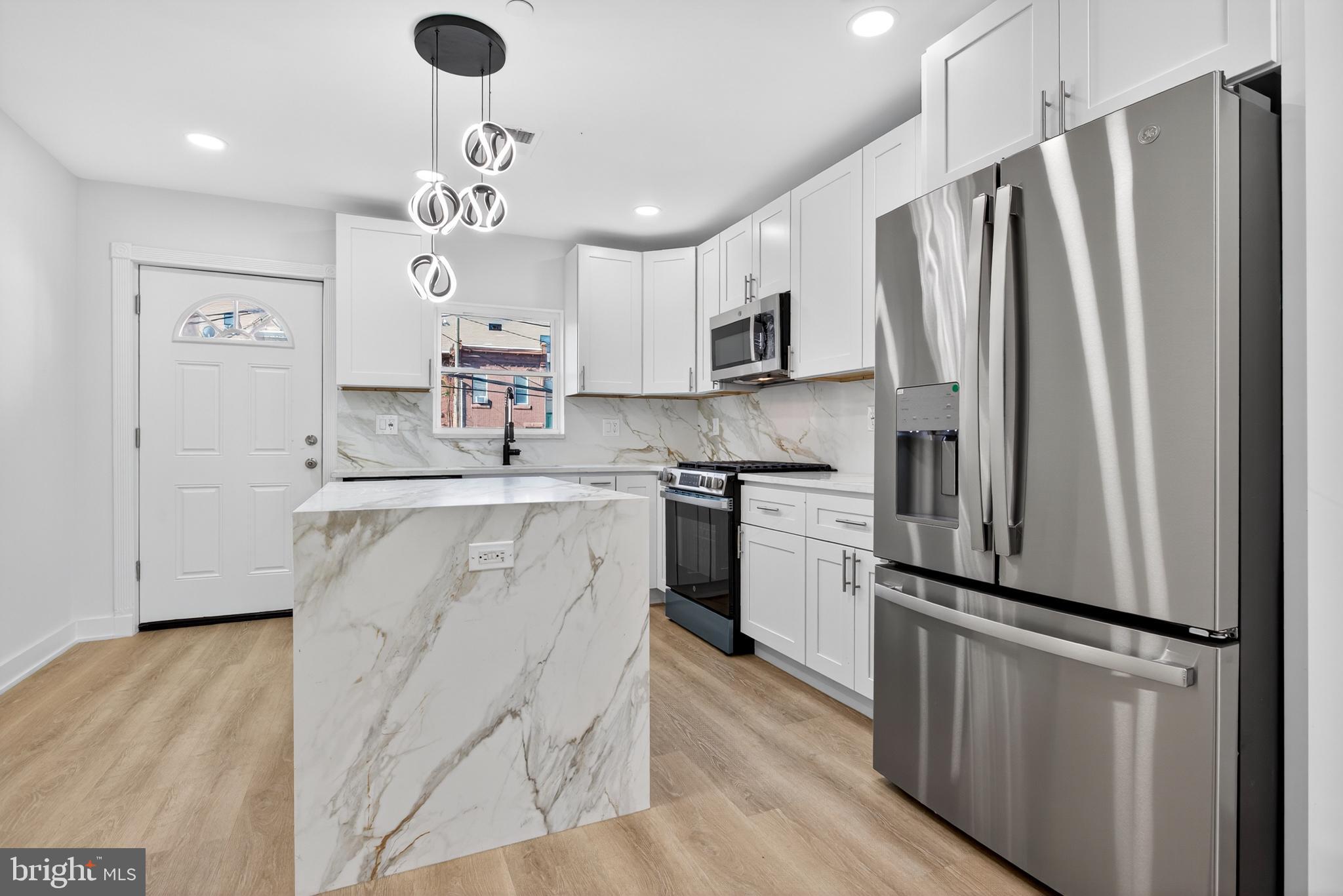 PORT RICHMOND - Residential