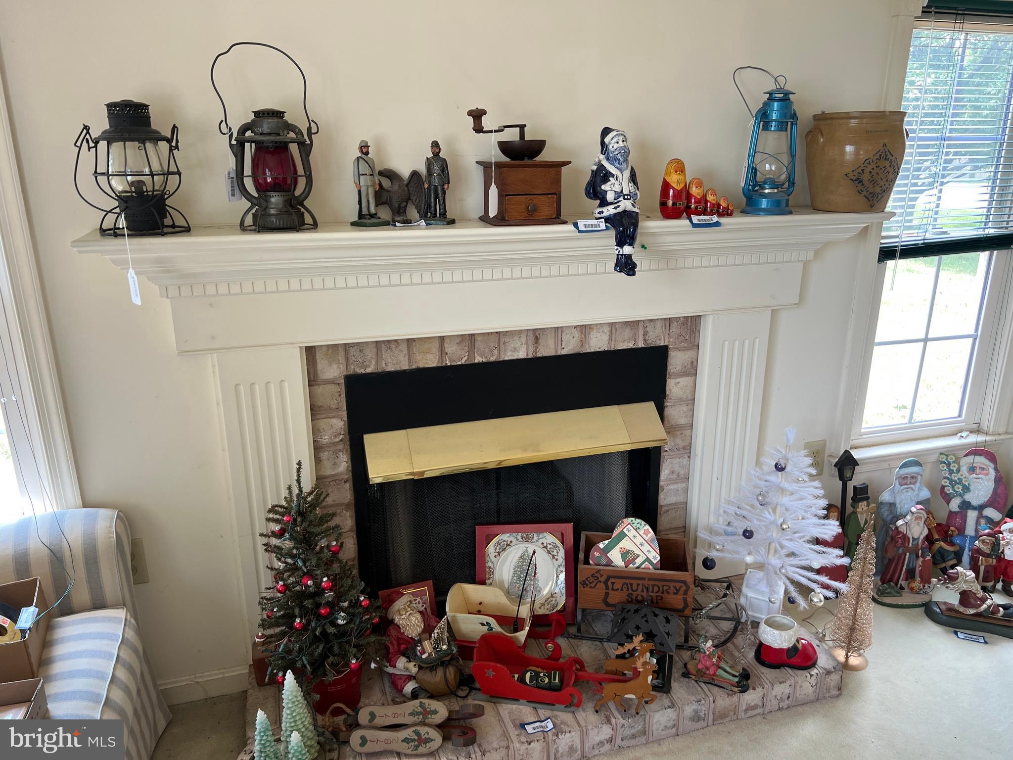 MAUGANS MEADOWS - Residential