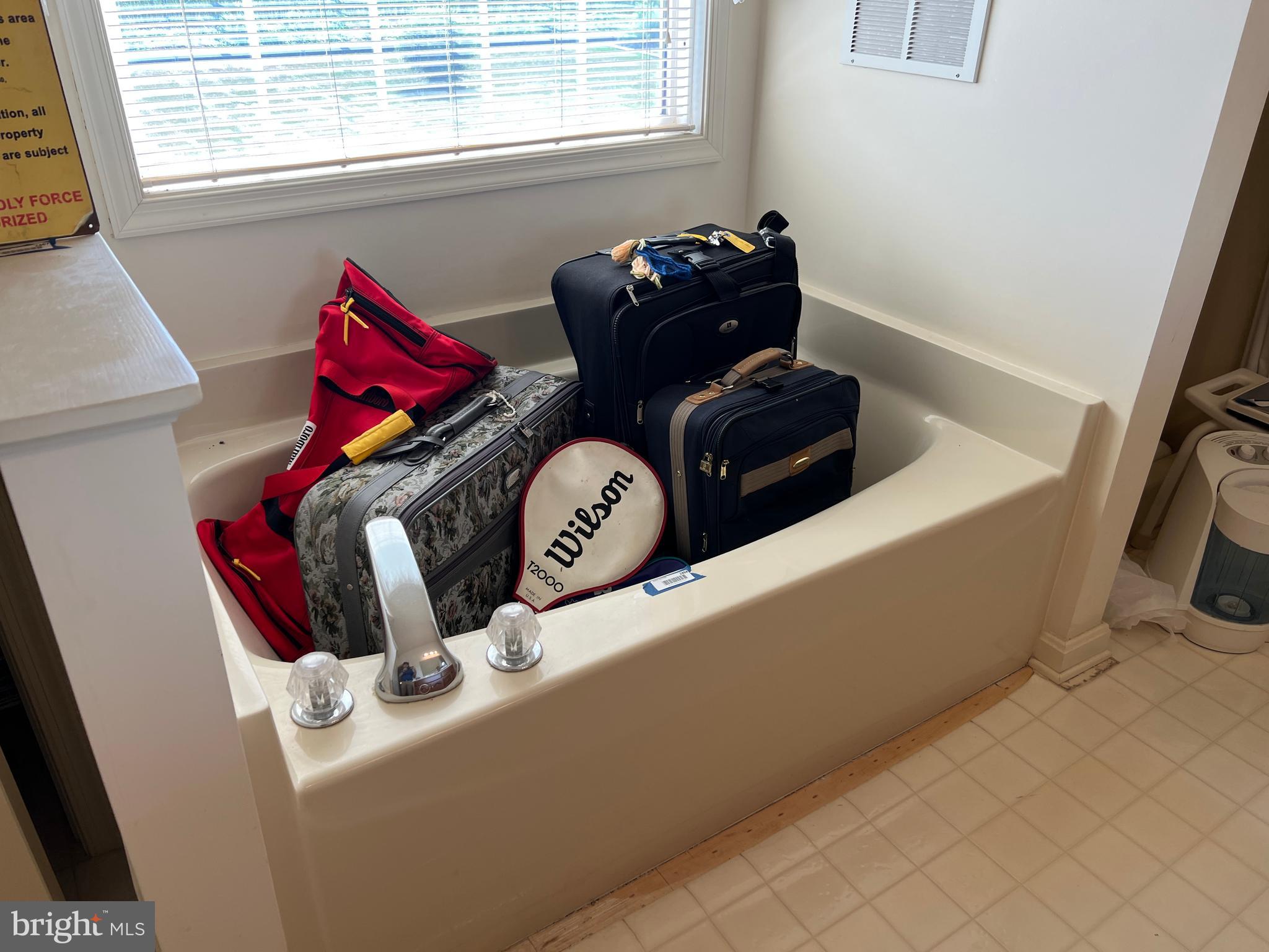 MAUGANS MEADOWS - Residential