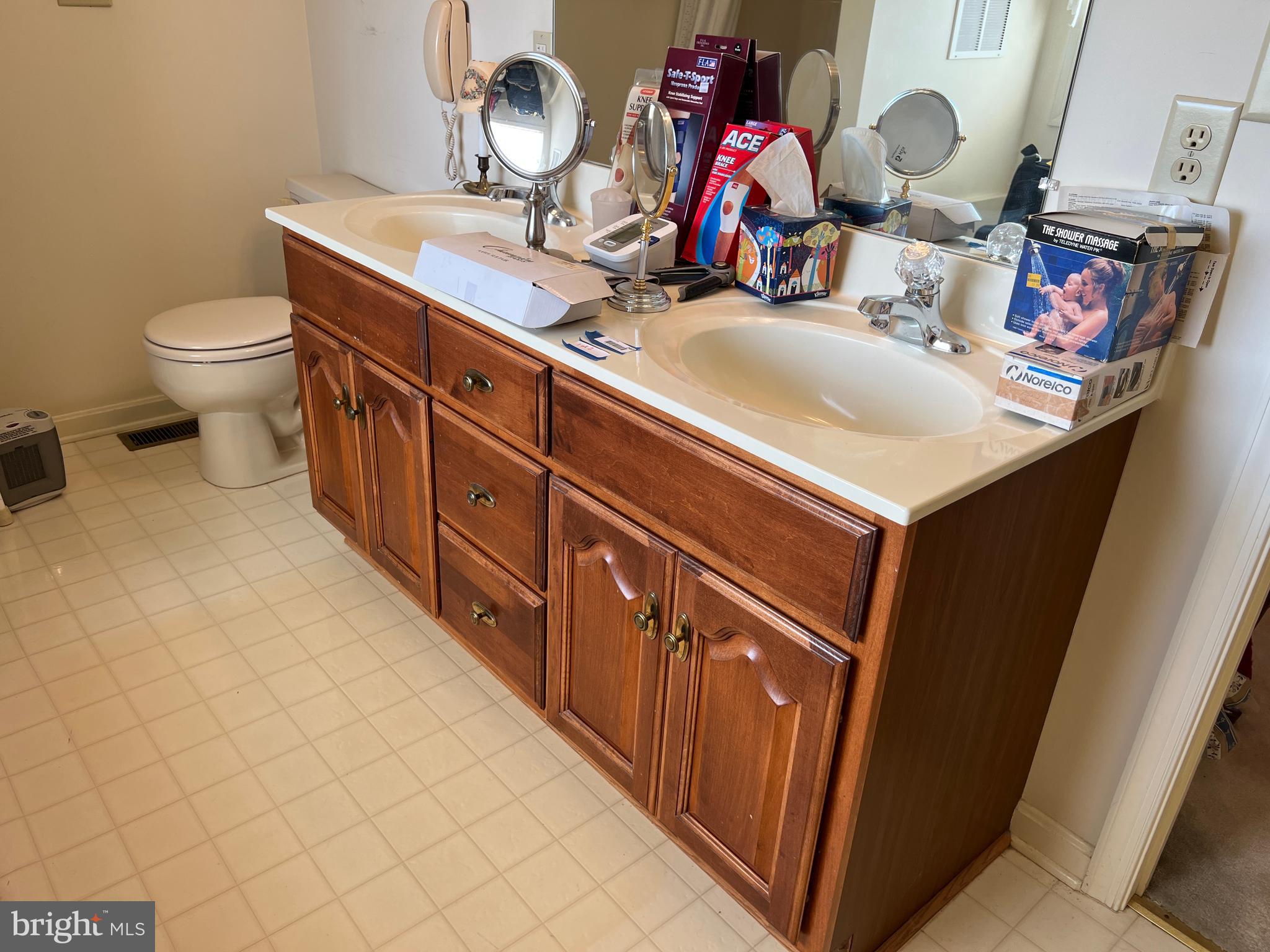 MAUGANS MEADOWS - Residential