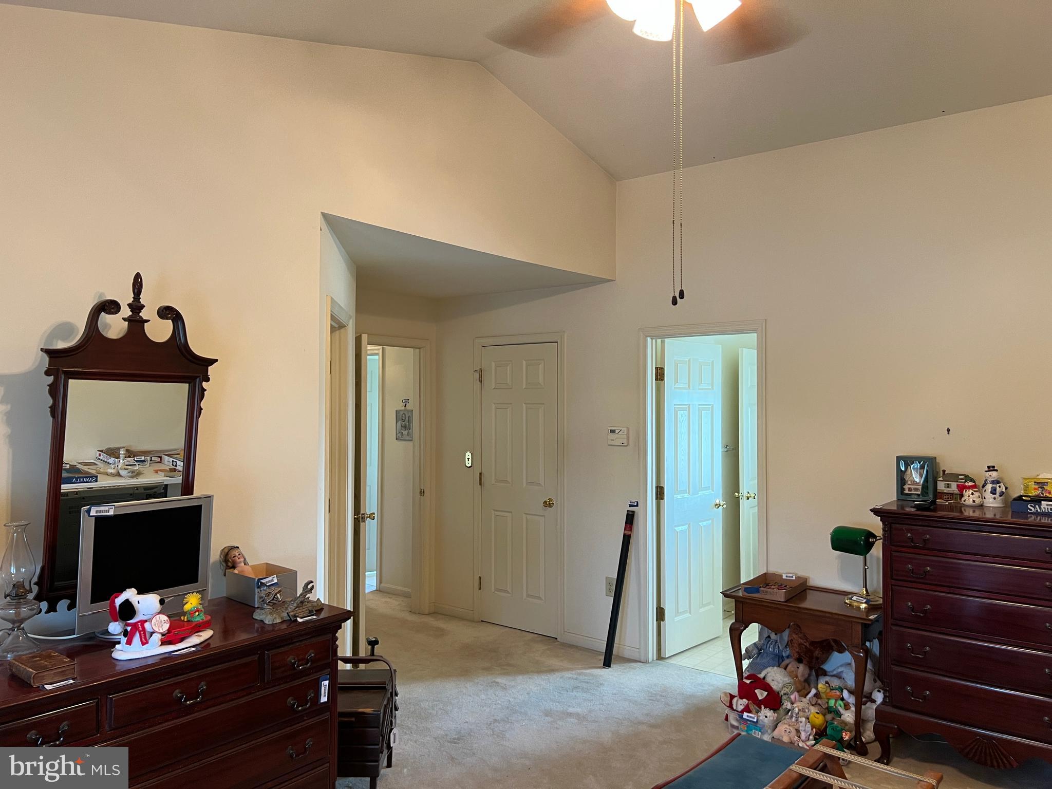 MAUGANS MEADOWS - Residential