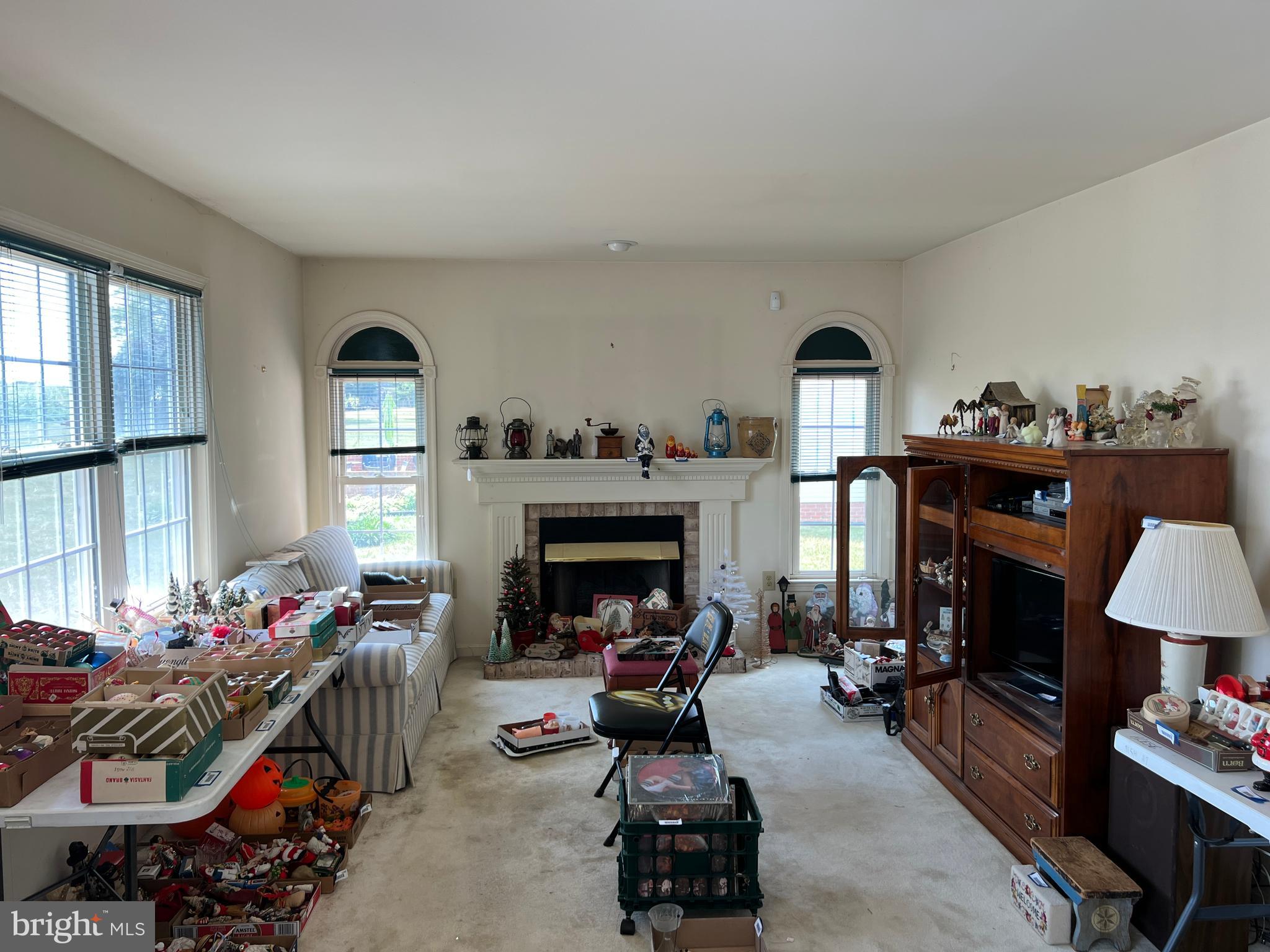 MAUGANS MEADOWS - Residential