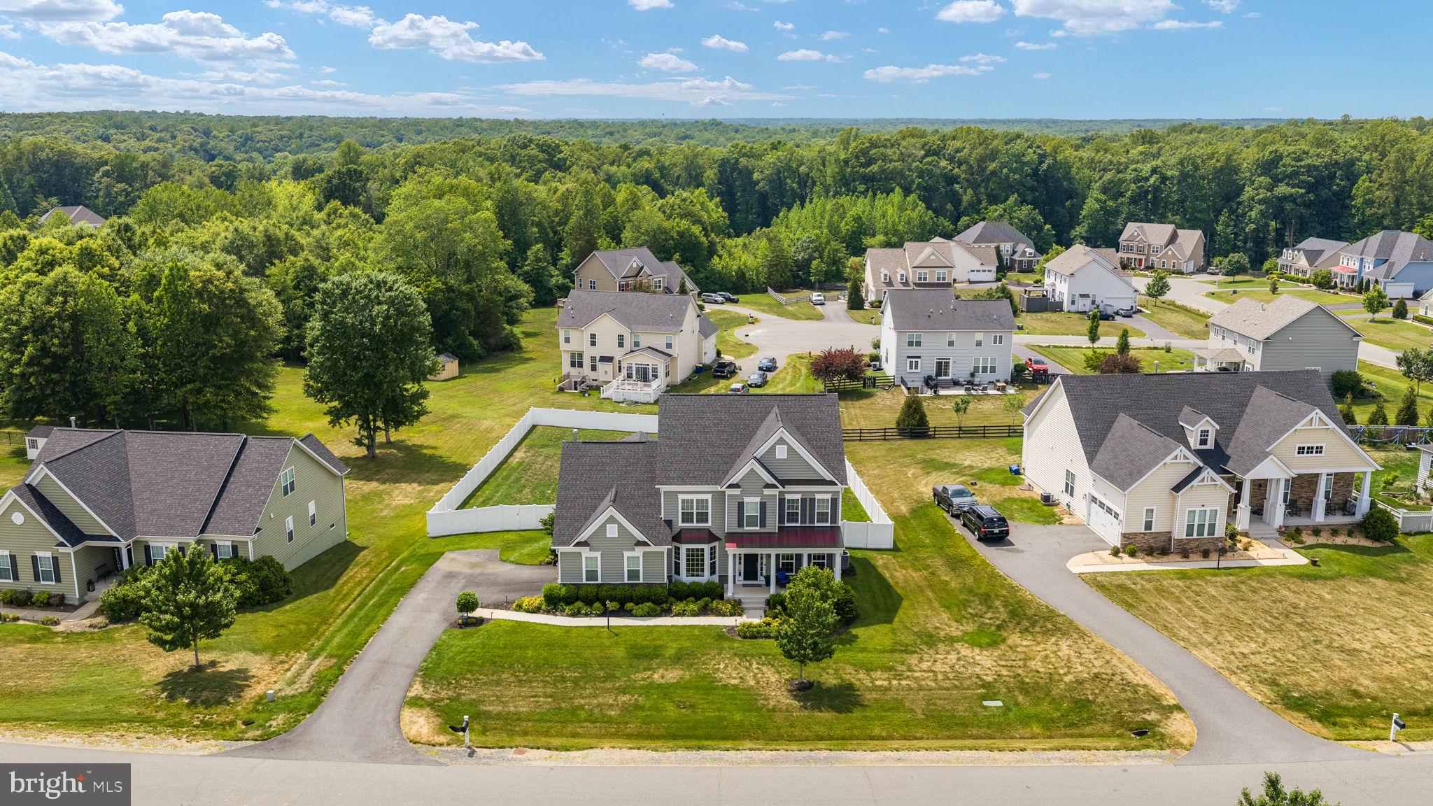 8626 WHITE FOX CIRCLE