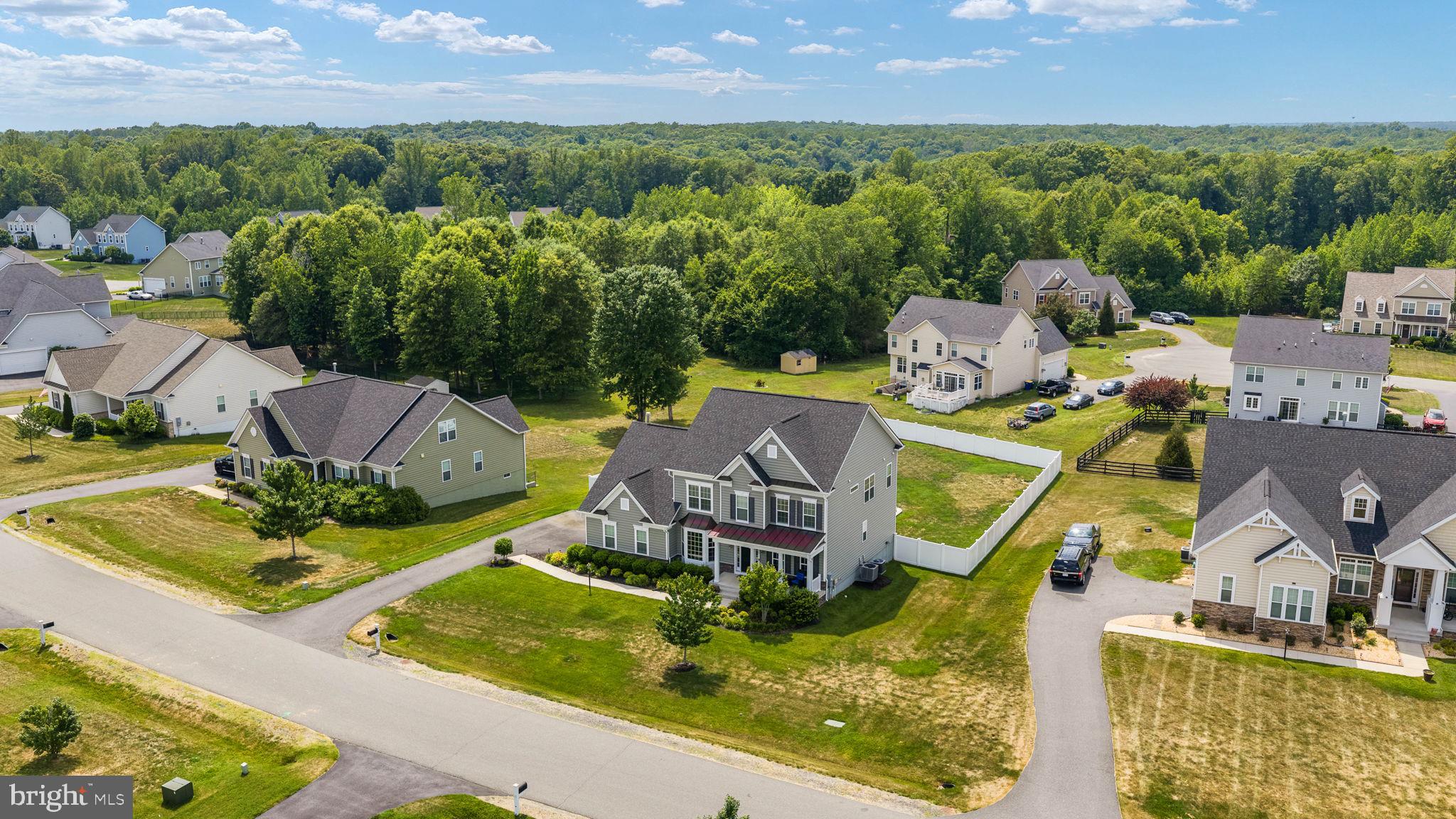 8626 WHITE FOX CIRCLE
