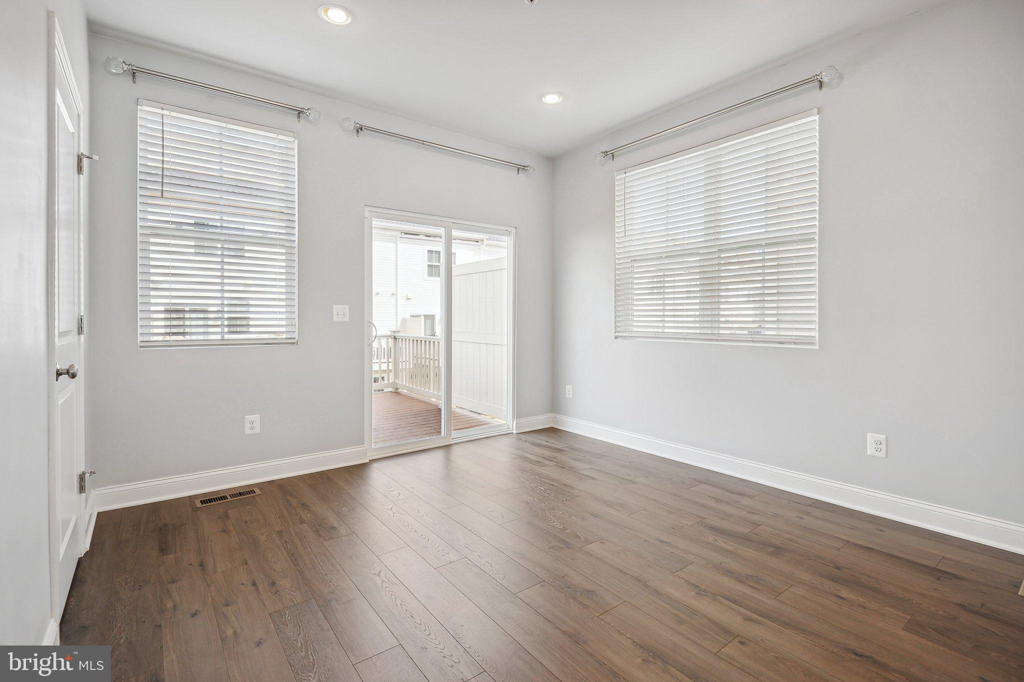 WESTVIEW SOUTH - Residential