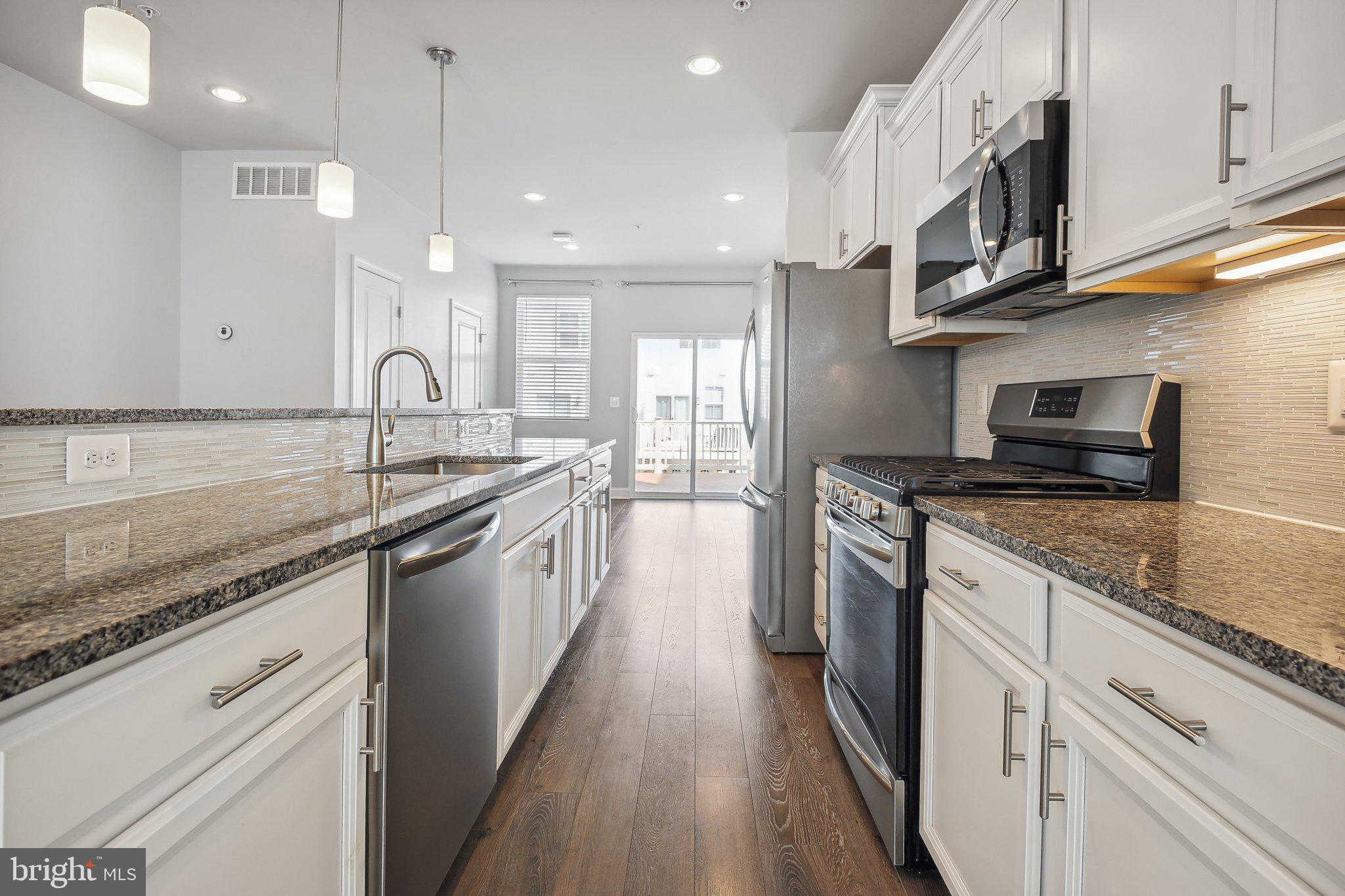 WESTVIEW SOUTH - Residential
