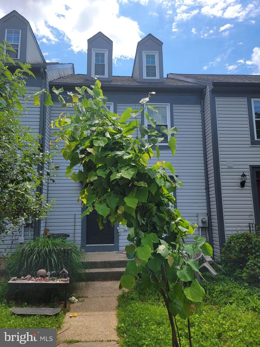 Location location location. 3 level townhome with loft in the Waters Landing neighborhood. Walking distance to the lakes, trails to Black Hills Regional park, and the community pool. 2 upper bedrooms with private bathrooms. Main bedroom with a loft. 3.5 total bathrooms.  Finished walk out basement has a full bath with jacuzzi tub. Deck off the main level.  Walking distance to the bus stop. Less than 2 miles to Germantown transit center with direct bus service to the metro. Less than 3 miles to the marc train. Less than 2 miles to Germantown town center, library, restaurants, Black Rock Center for Performing Arts, Walmart, Wegmans, Home Depot, Kohls, TJ Maxx, DSW, Best Buy, Aldi's, Target, Top Golf, Regal cinemas. So much to see and do.

Renter responsible for utility expenses and lawn care.